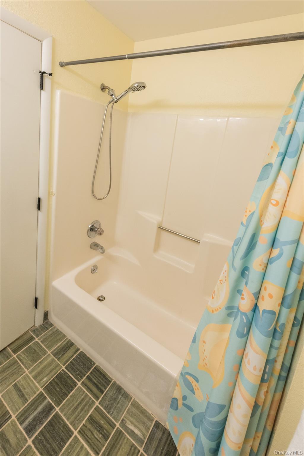 #16 photo, 4008 Deer Path, Poughkeepsie , NY 12603