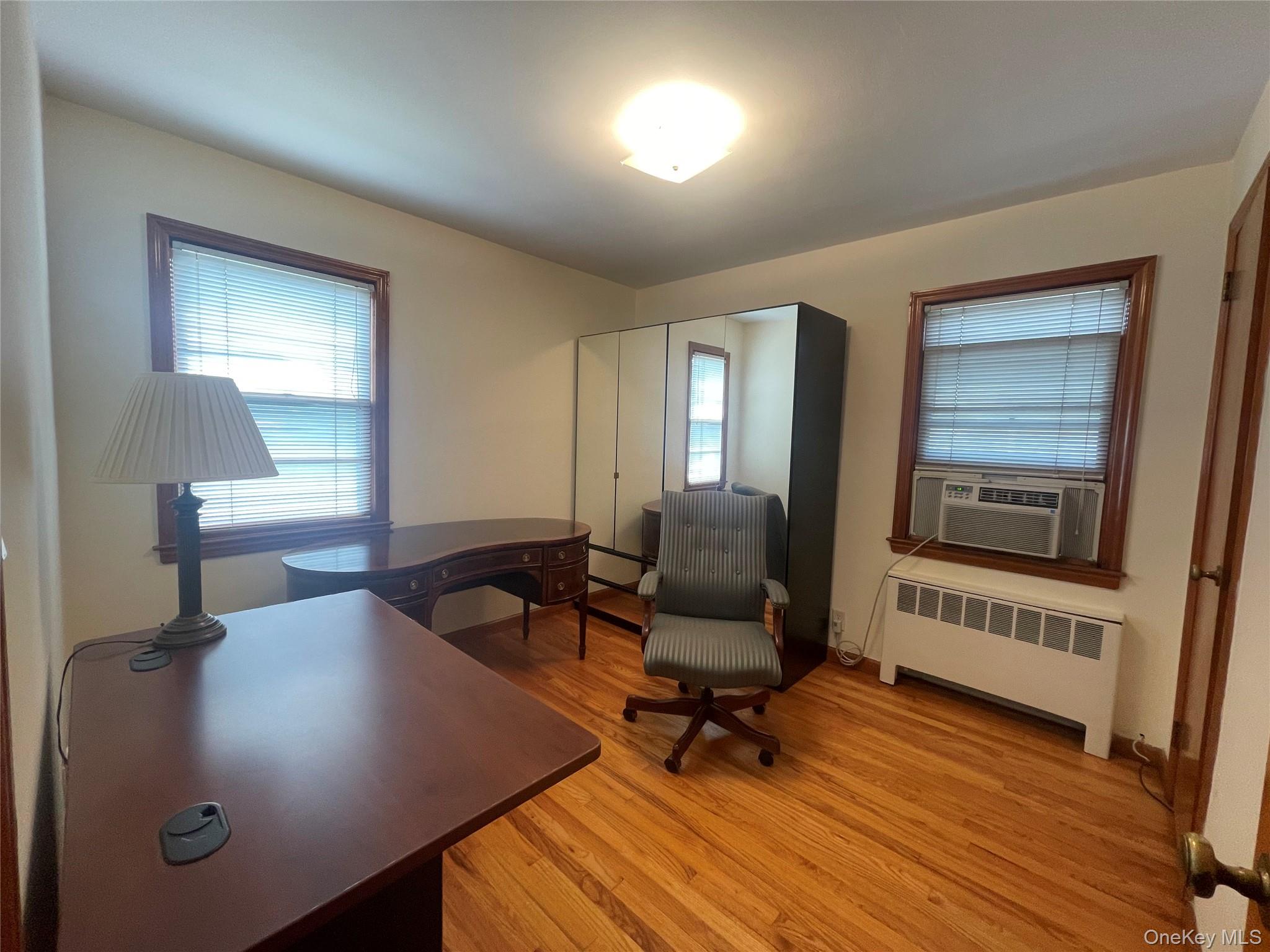 #15 photo, 501 New Hyde Park Road, ナッソー郡 New Hyde Park , NY 11040