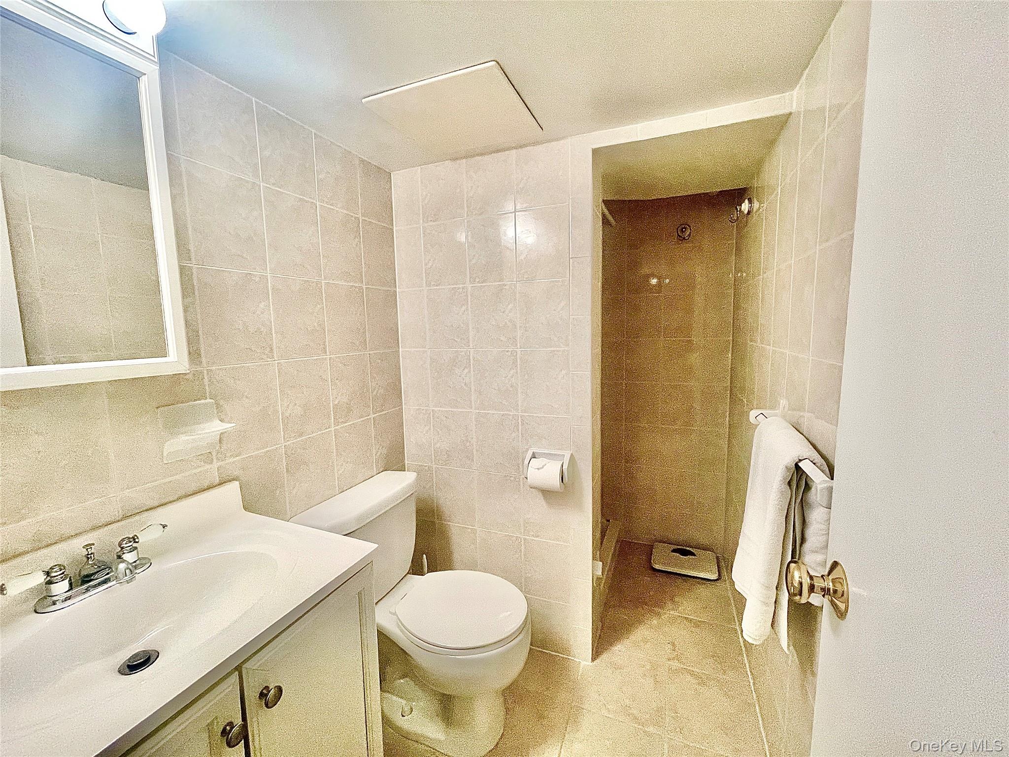 #17 photo, 501 New Hyde Park Road, ナッソー郡 New Hyde Park , NY 11040