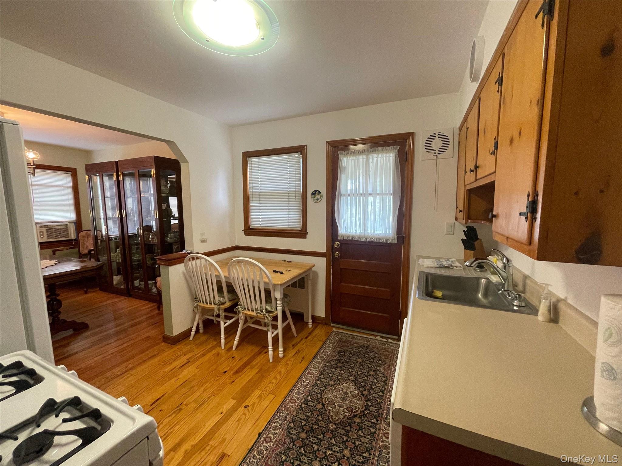 #4 photo, 501 New Hyde Park Road, ナッソー郡 New Hyde Park , NY 11040