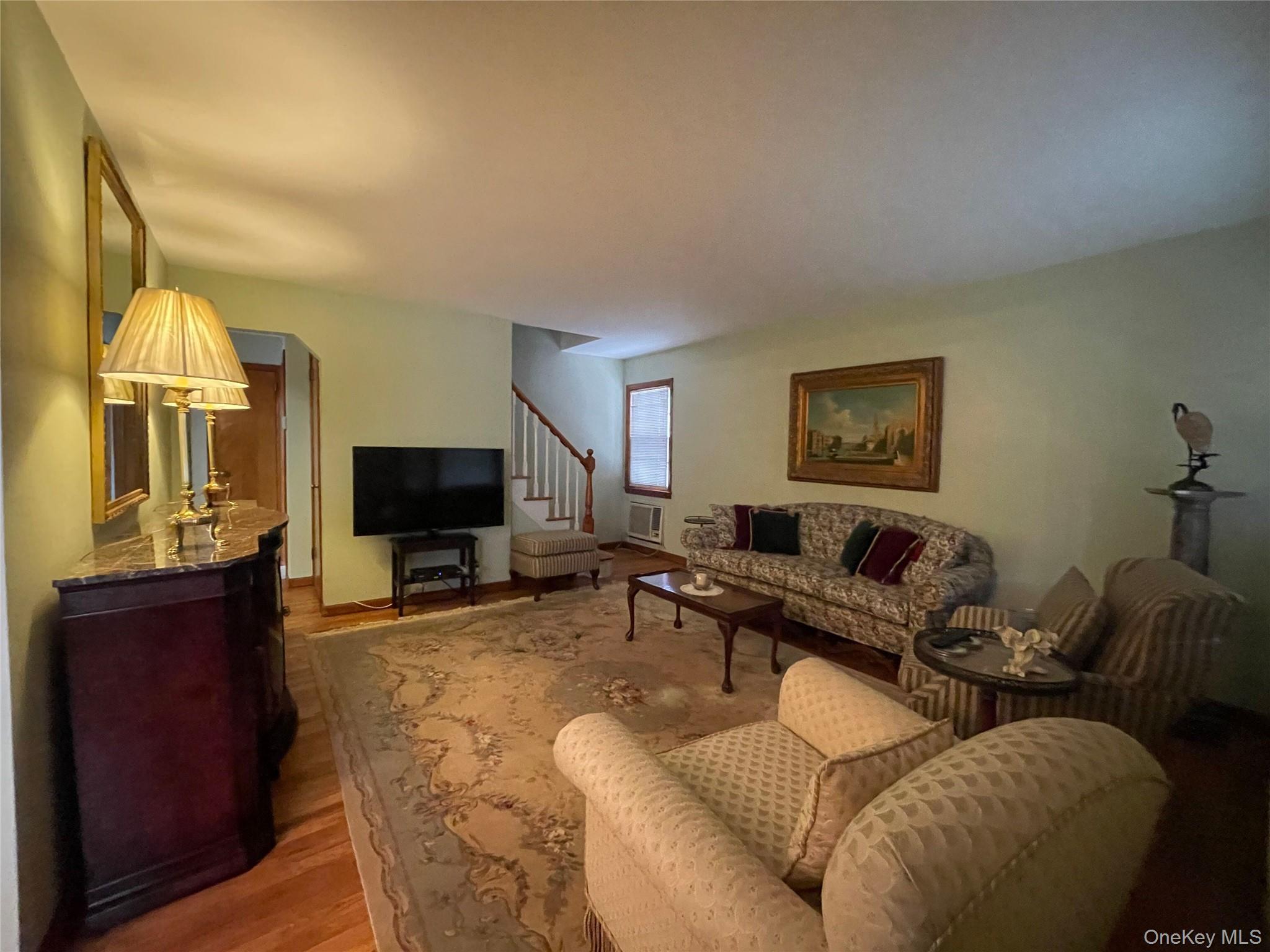 #7 photo, 501 New Hyde Park Road, ナッソー郡 New Hyde Park , NY 11040