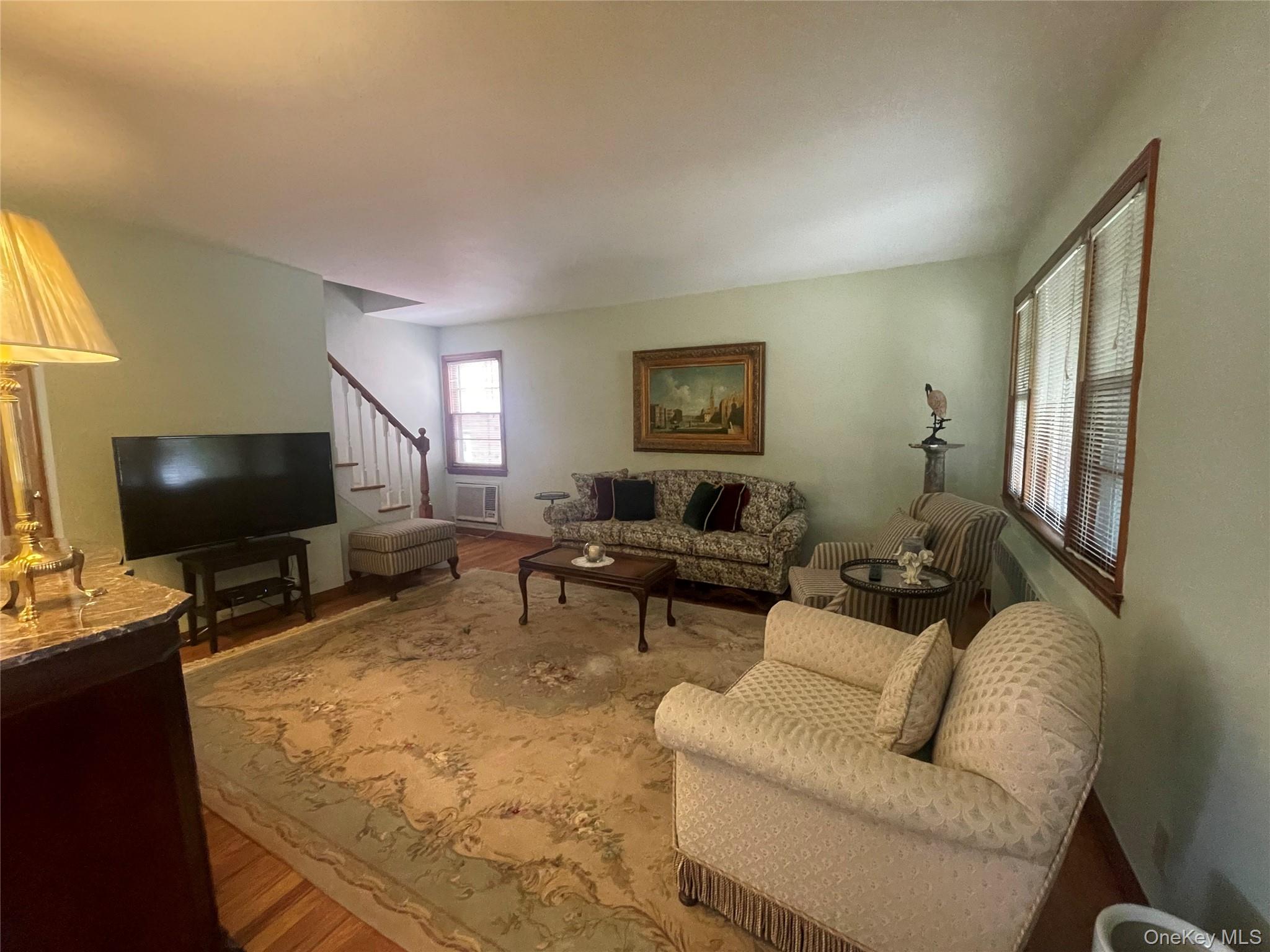 #9 photo, 501 New Hyde Park Road, ナッソー郡 New Hyde Park , NY 11040