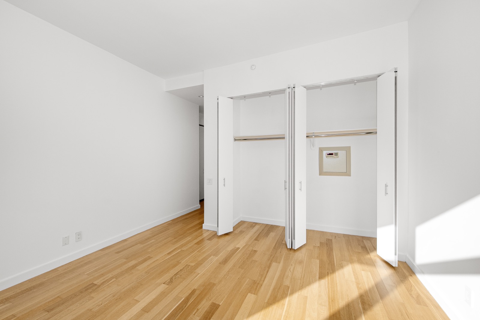 #11 photo, 325 Fifth Ave, マンハッタン New York , NY 10016