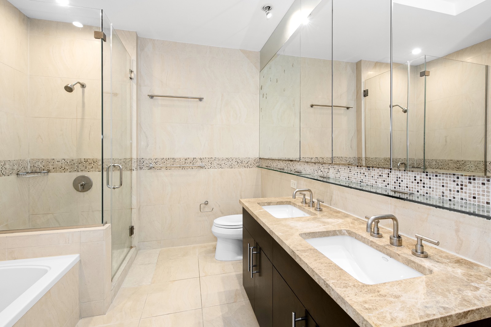 #8 photo, 325 Fifth Ave, マンハッタン New York , NY 10016