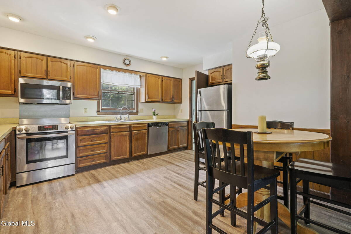 #38 photo, 176 High Rock Road, New Baltimore , NY 12192