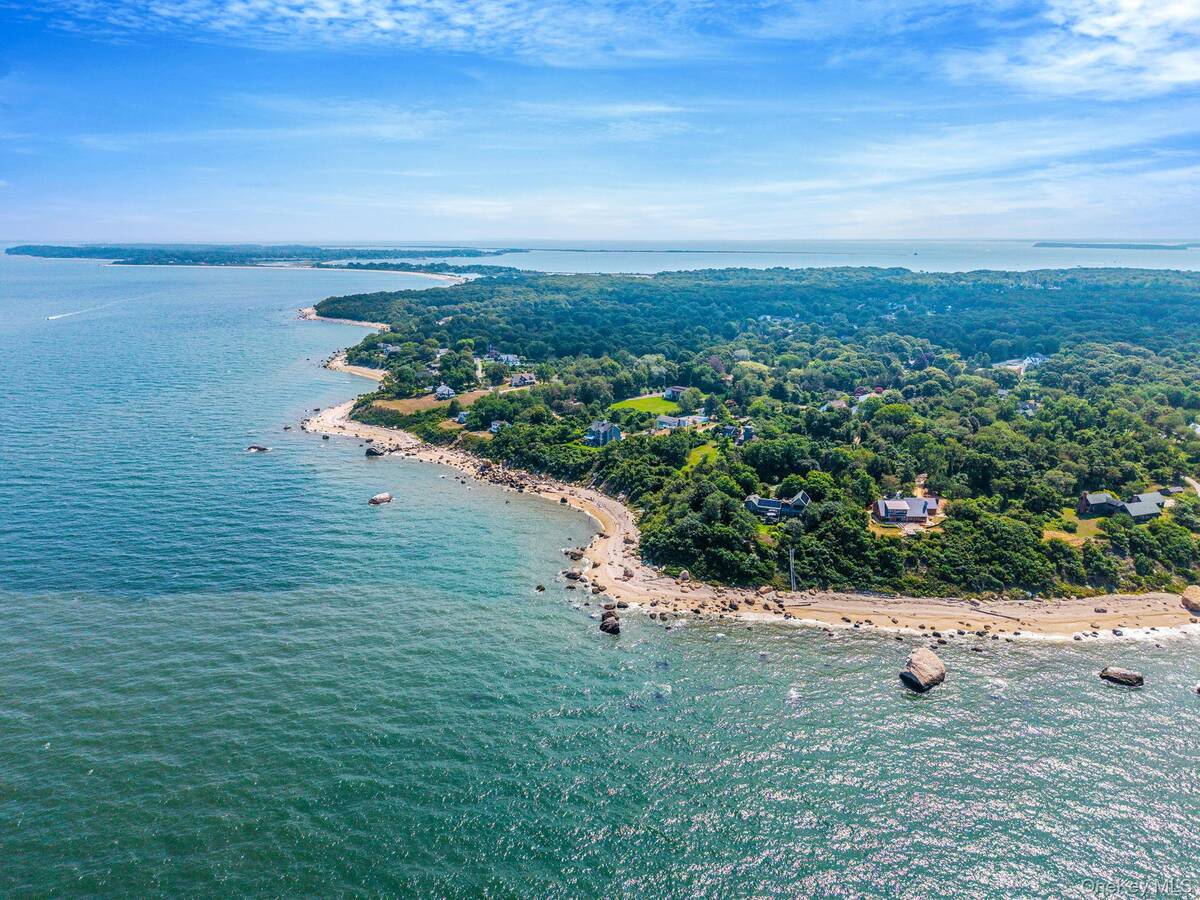 #8 photo, 702 Cedar Drive, サフォーク郡 East Marion , NY 11939