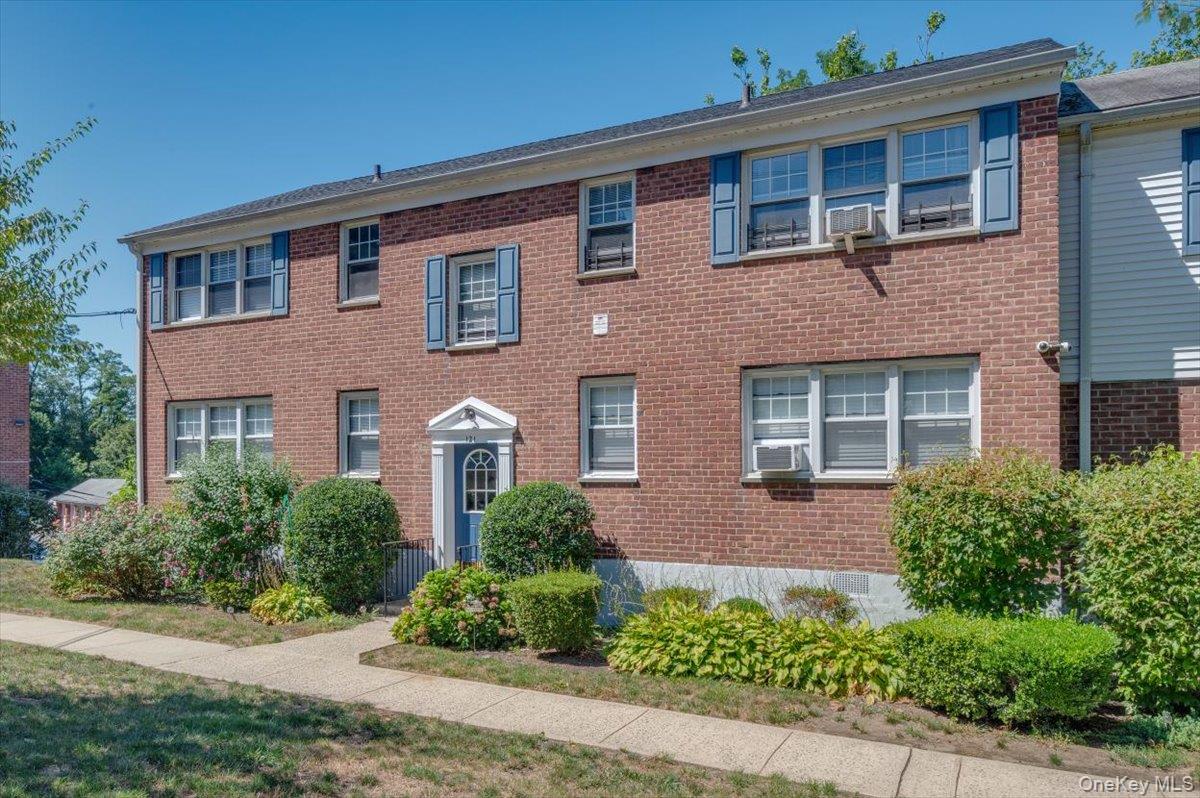 #1 photo, 121 Columbus Avenue, West Harrison , NY 10604