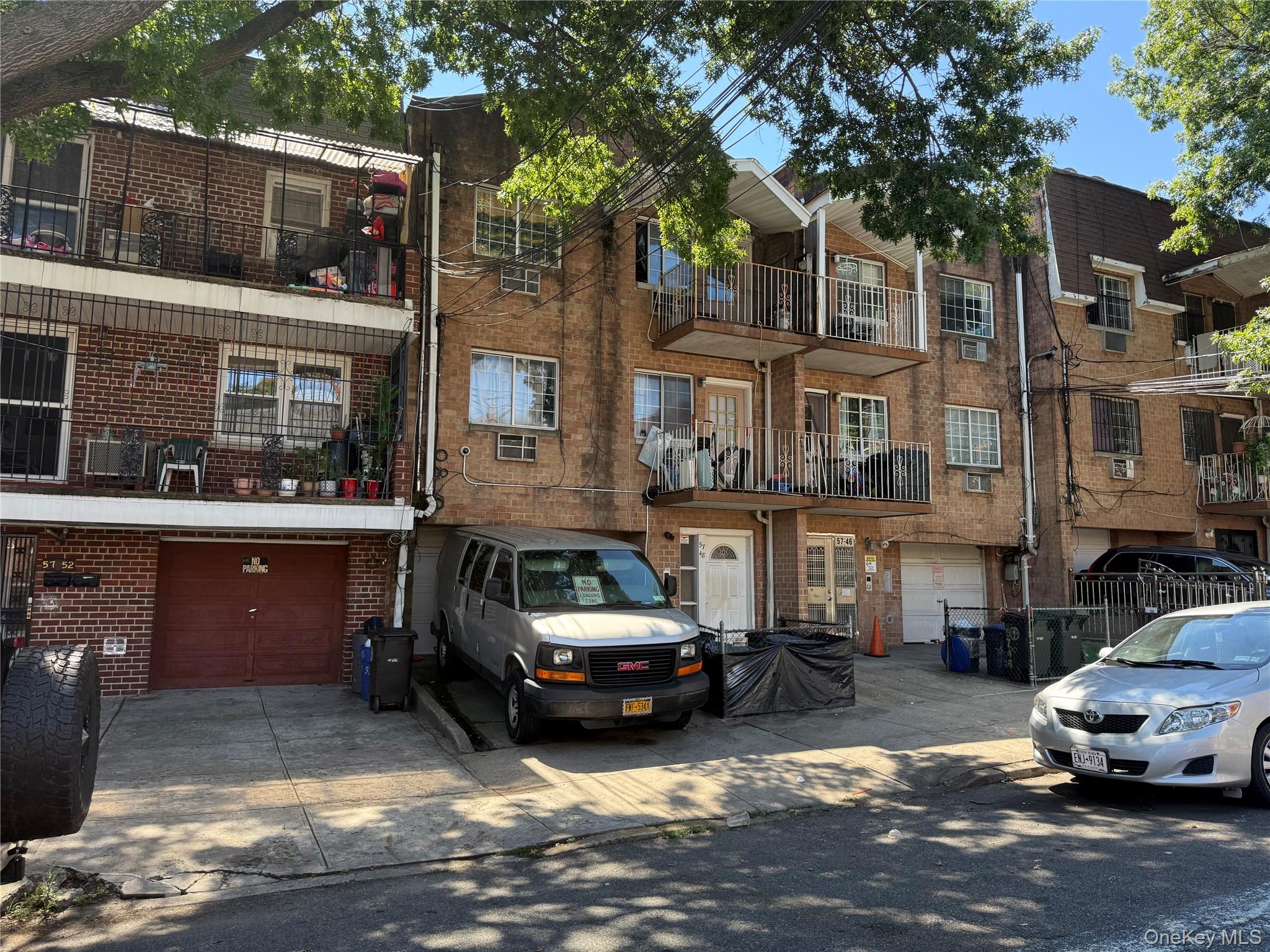 #1 photo, 5748 Van Doren Street, クイーンズ区 Corona , NY 11368