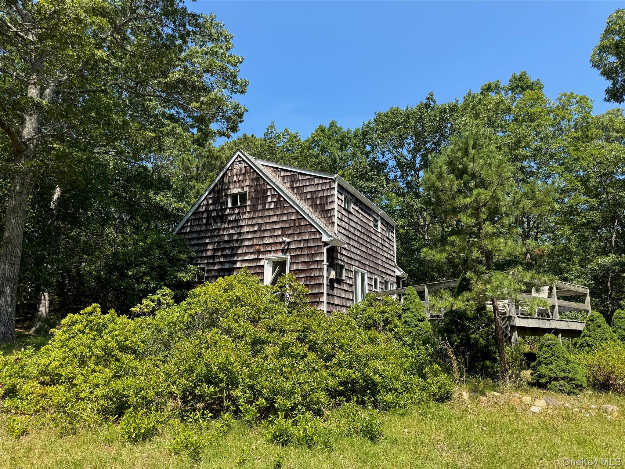 #4 photo, 17 Sheridan Road, Hampton Bays , NY 11946