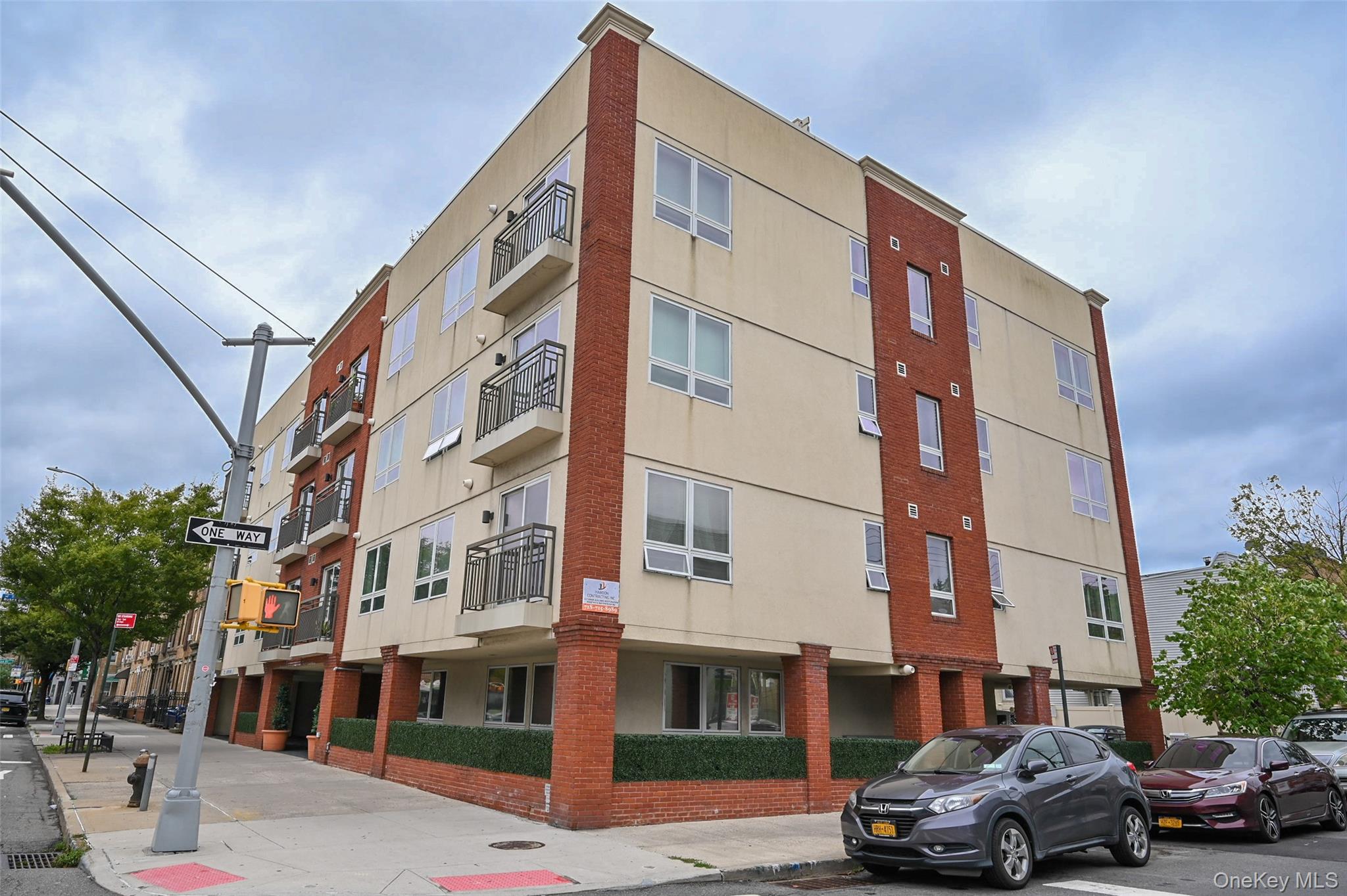 #2 photo, 6334 Fresh Pond Road, クイーンズ区 Ridgewood , NY 11385