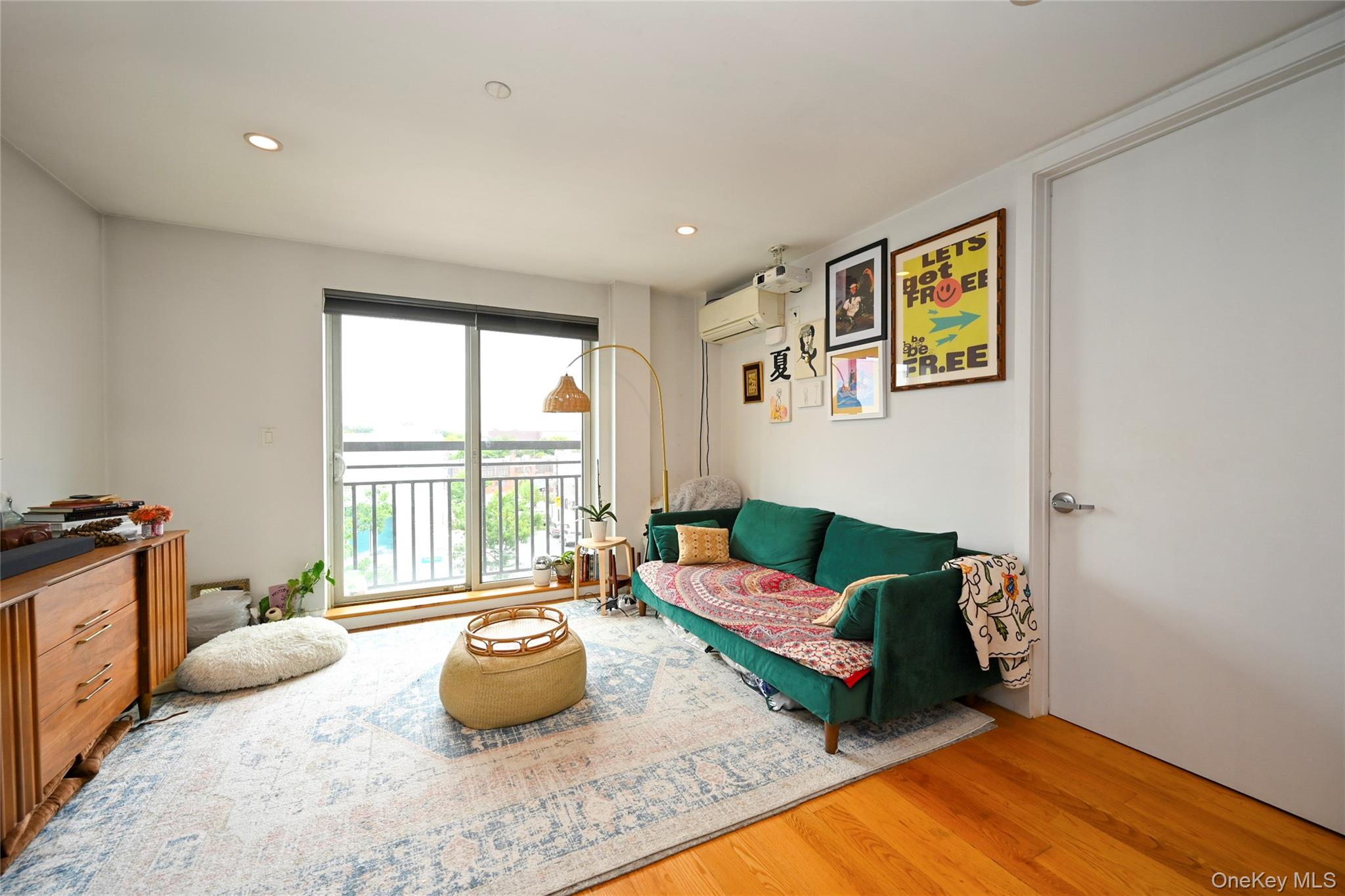 #4 photo, 6334 Fresh Pond Road, クイーンズ区 Ridgewood , NY 11385