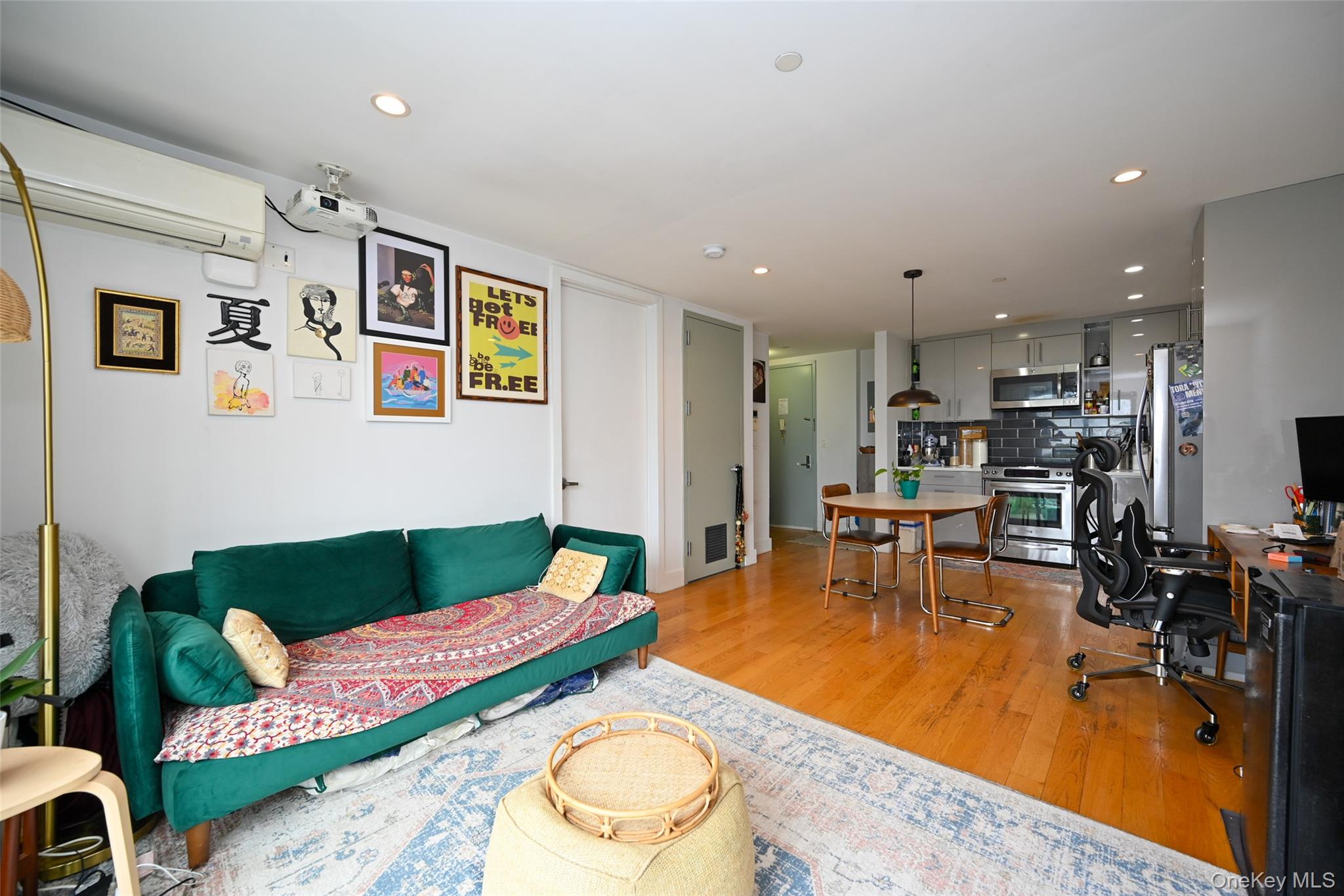 #7 photo, 6334 Fresh Pond Road, クイーンズ区 Ridgewood , NY 11385