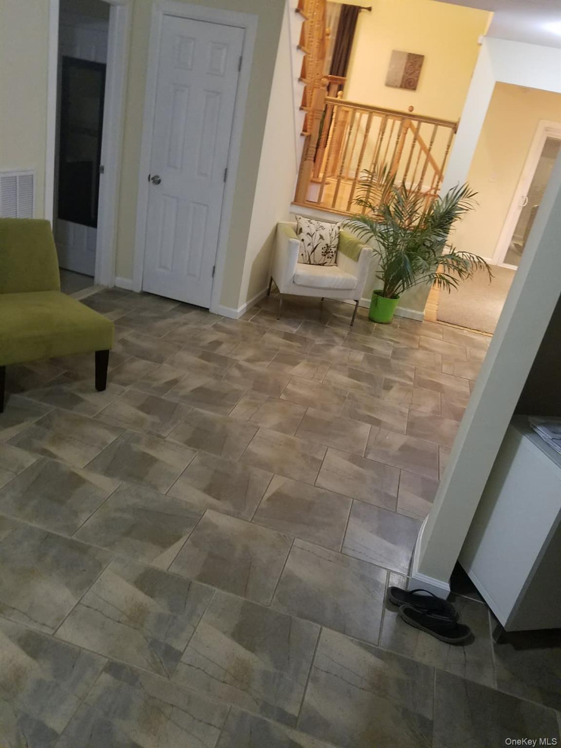 #12 photo, 170 Root Avenue, サフォーク郡 Central Islip , NY 11722