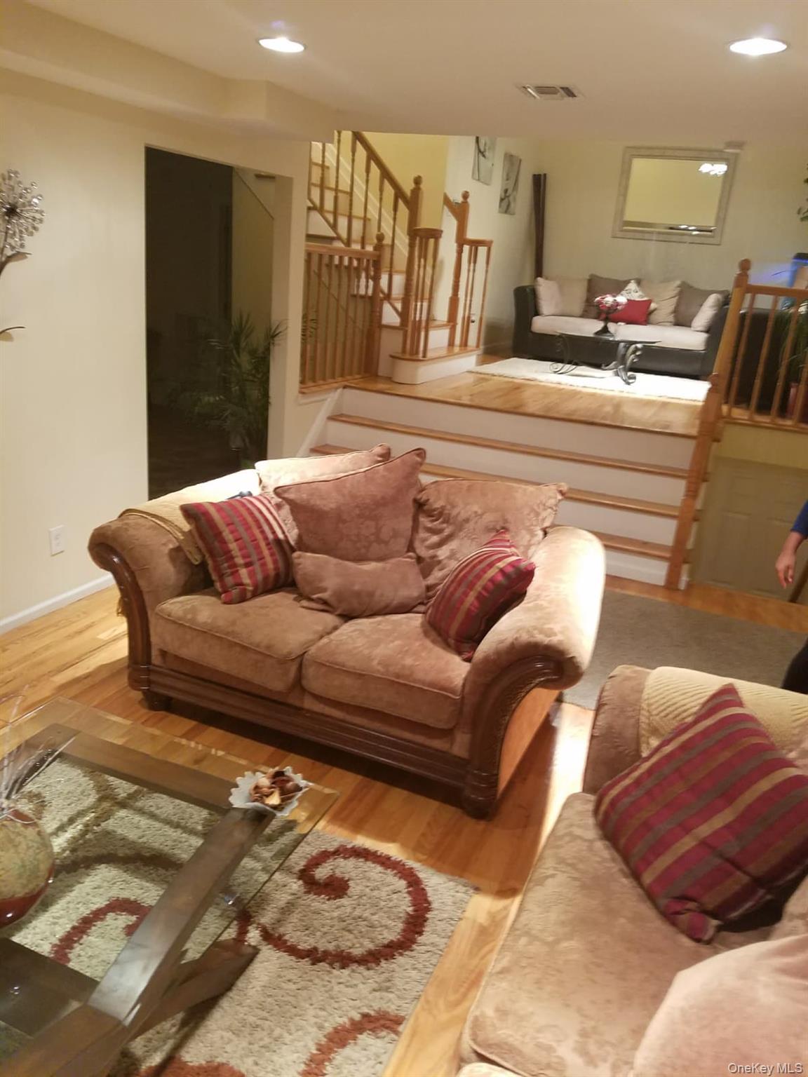 #14 photo, 170 Root Avenue, サフォーク郡 Central Islip , NY 11722