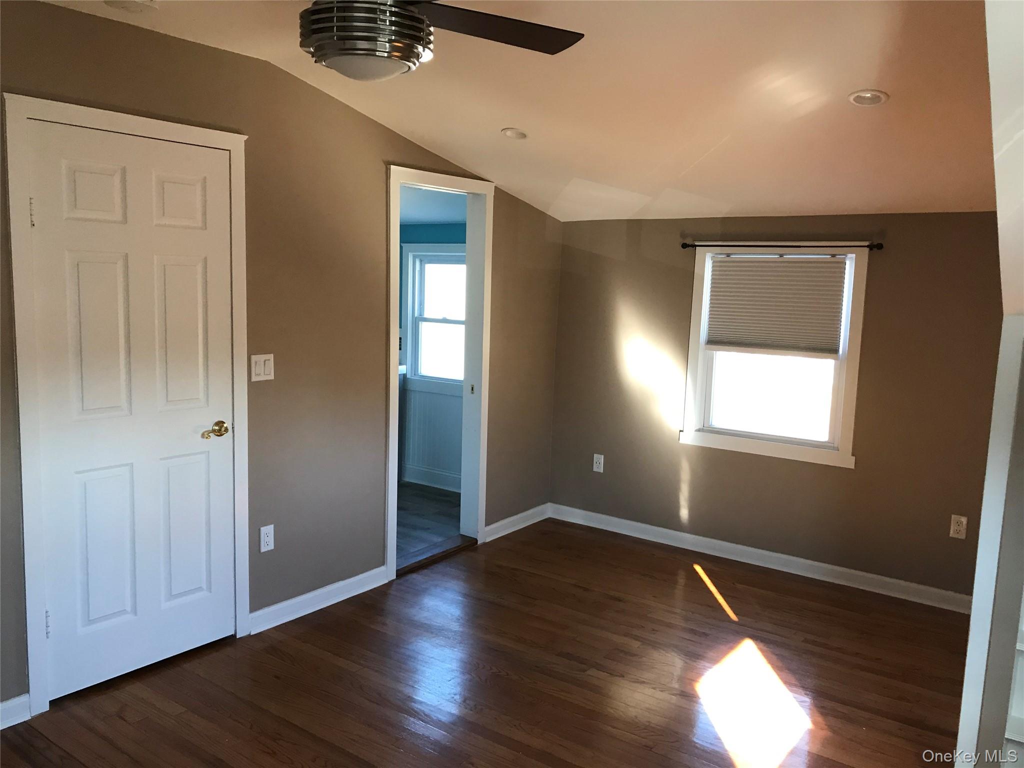 #4 photo, Deer Park, サフォーク郡 Deer Park , NY 11729