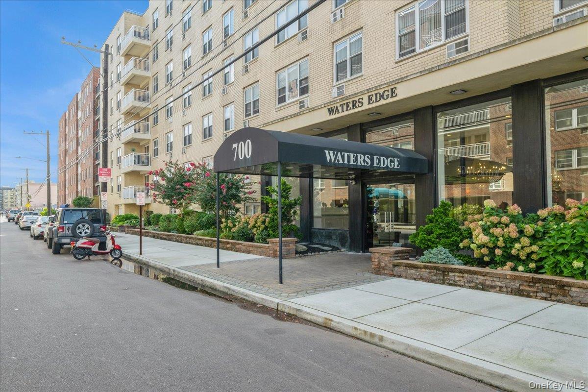 #1 photo, 700 Shore Road, ナッソー郡 Long Beach , NY 11561