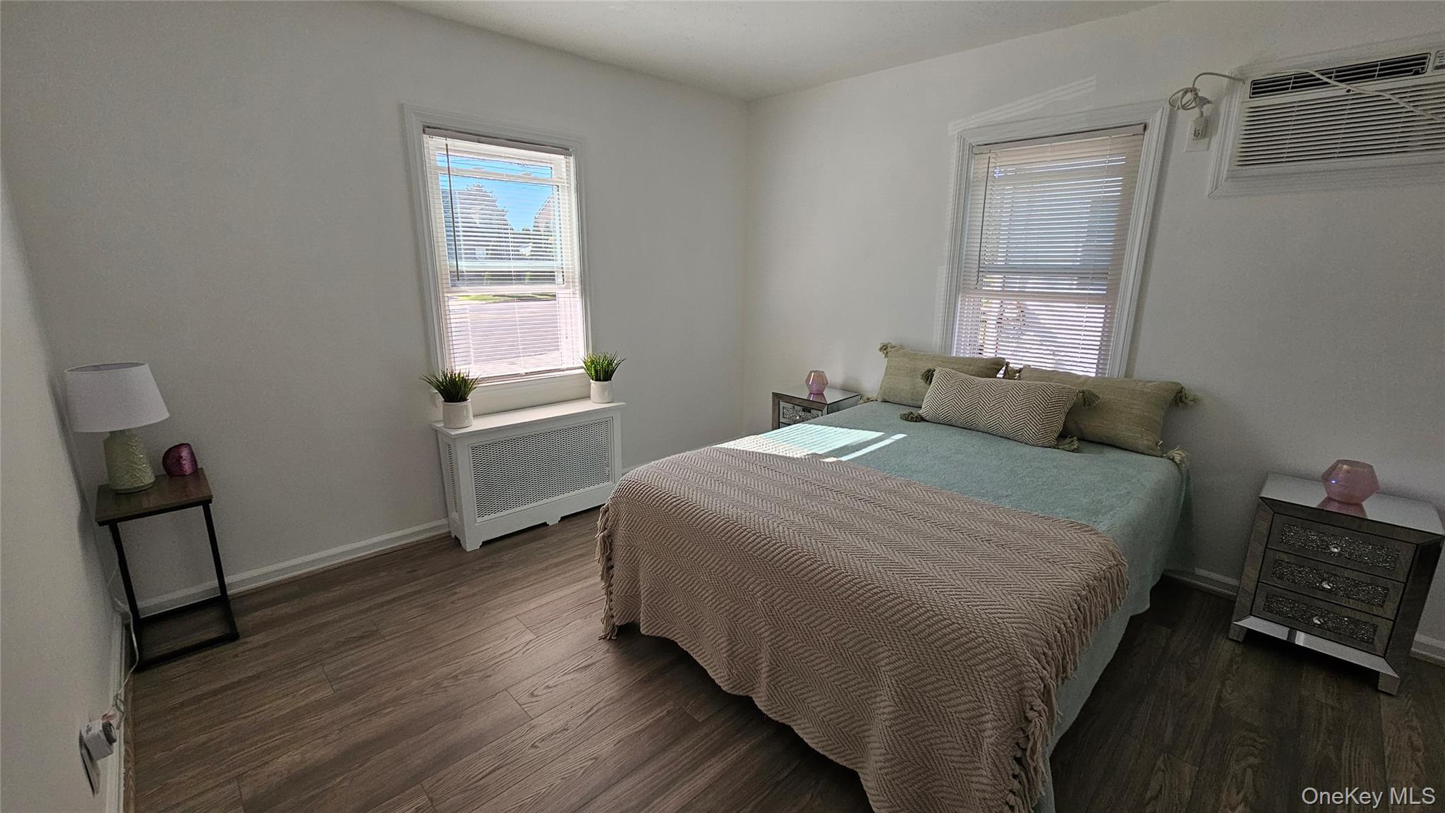 #10 photo, 956 Hillside Boulevard, ナッソー郡 New Hyde Park , NY 11040