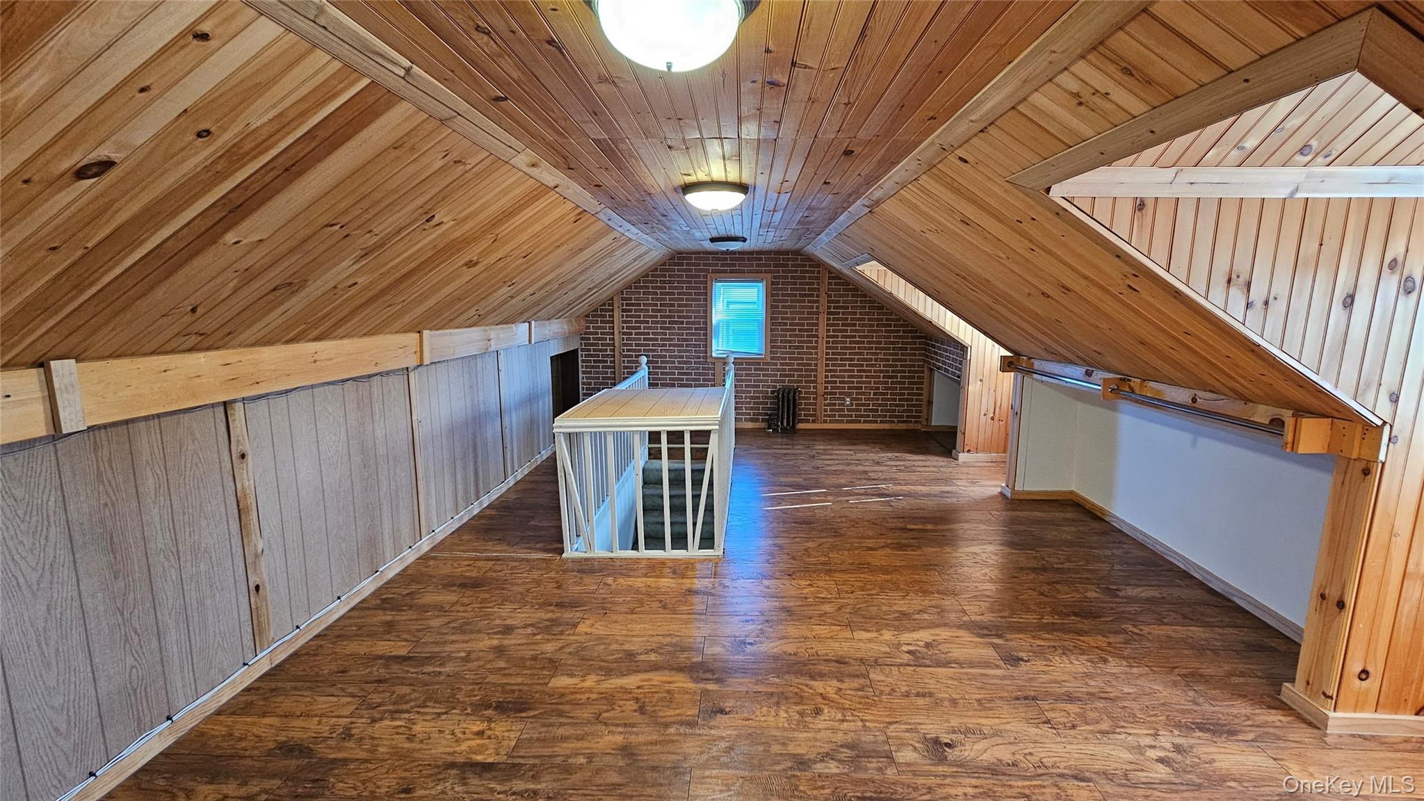 #17 photo, 956 Hillside Boulevard, ナッソー郡 New Hyde Park , NY 11040