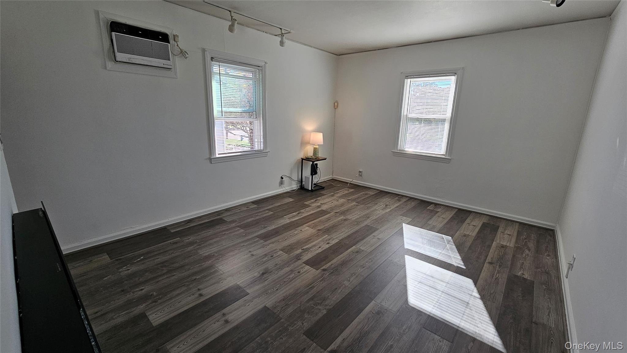 #6 photo, 956 Hillside Boulevard, ナッソー郡 New Hyde Park , NY 11040