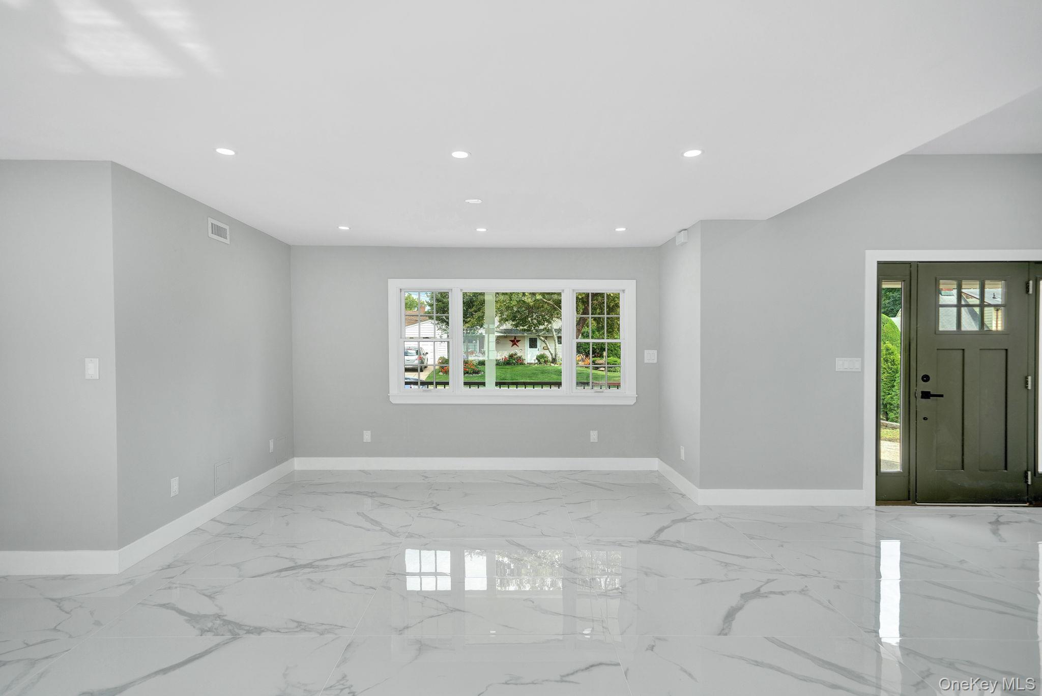 #19 photo, 18 Mist Lane, Westbury , NY 11590