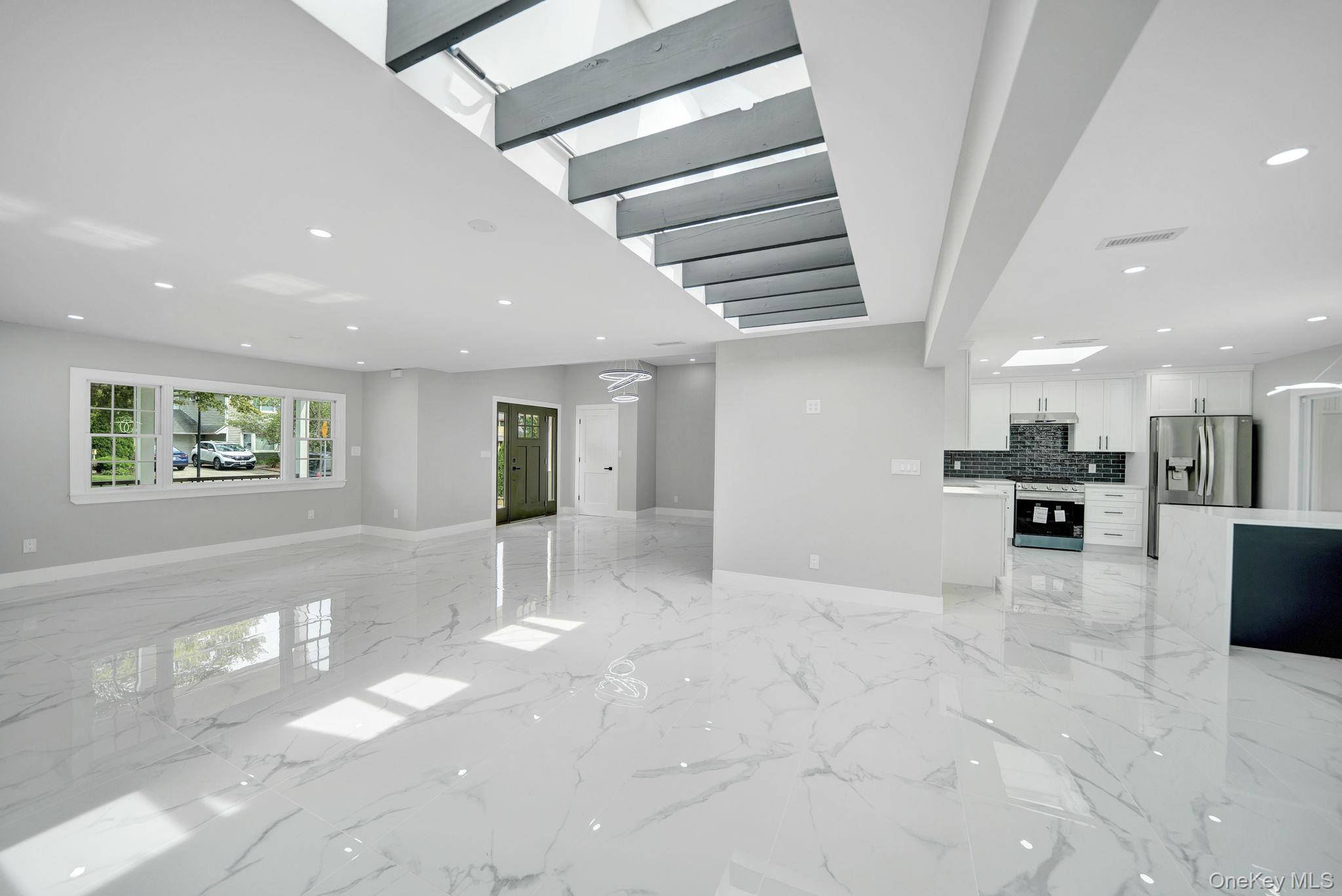 #20 photo, 18 Mist Lane, Westbury , NY 11590