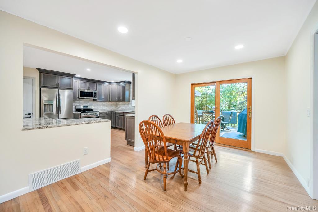 #12 photo, 12 Inwood Road, サフォーク郡 Center Moriches , NY 11934