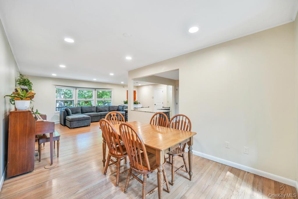 #13 photo, 12 Inwood Road, サフォーク郡 Center Moriches , NY 11934