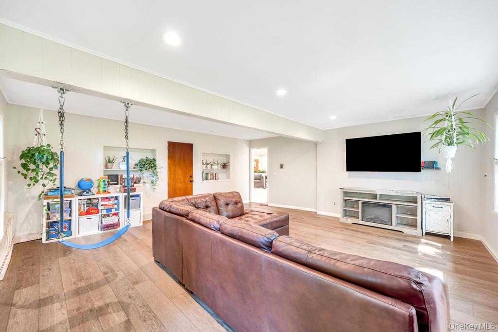 #14 photo, 12 Inwood Road, サフォーク郡 Center Moriches , NY 11934