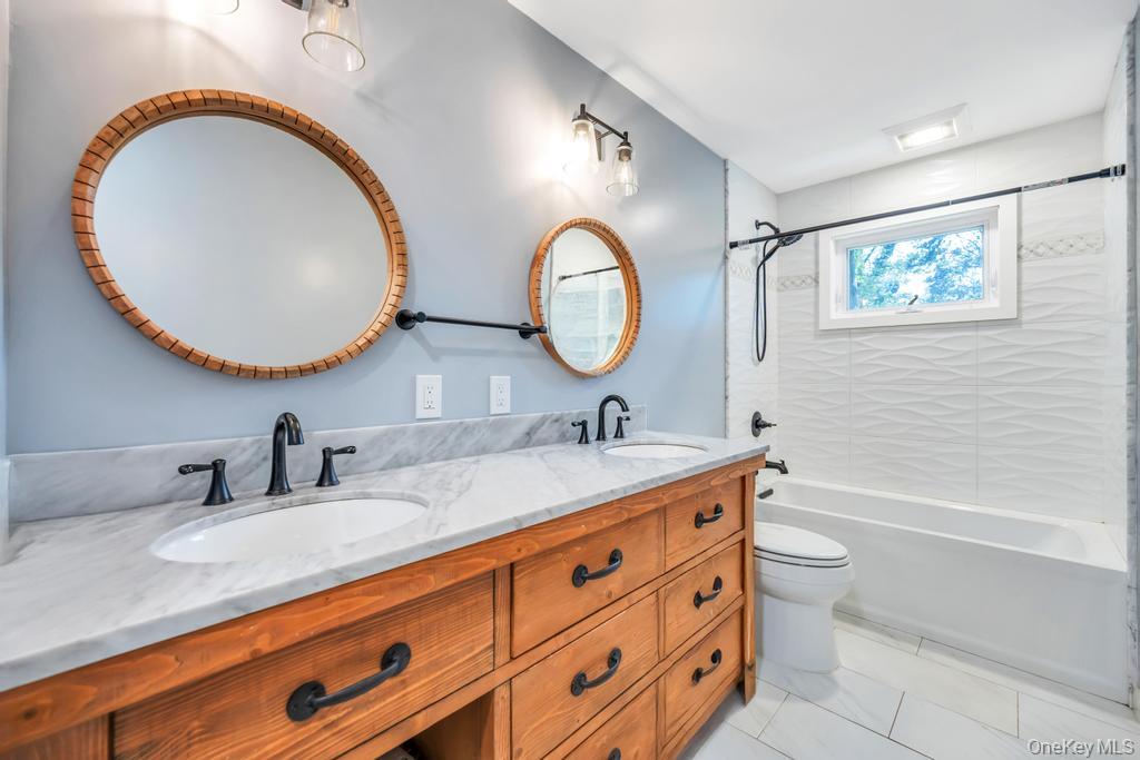 #16 photo, 12 Inwood Road, サフォーク郡 Center Moriches , NY 11934