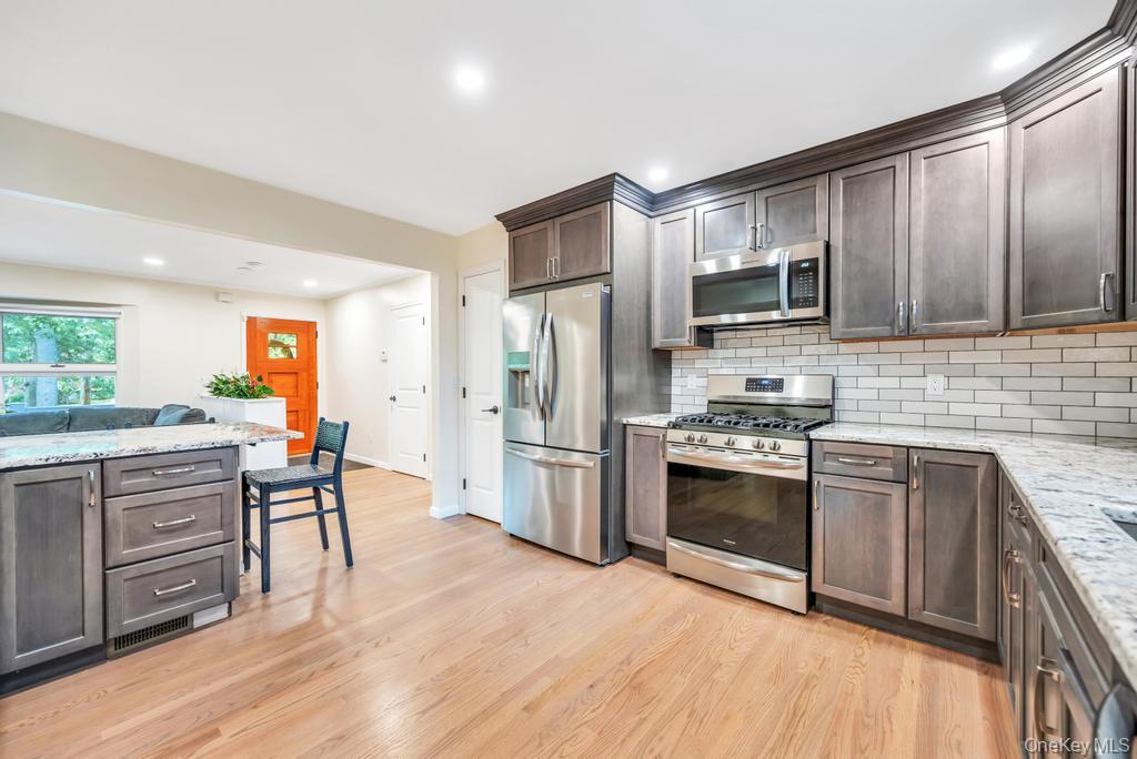 #7 photo, 12 Inwood Road, サフォーク郡 Center Moriches , NY 11934