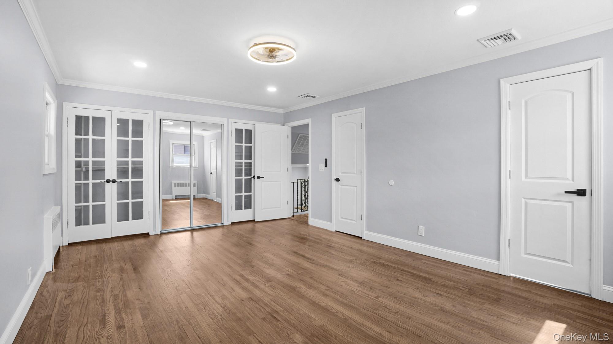 #13 photo, 827 Eastfield Road, ナッソー郡 Westbury , NY 11590