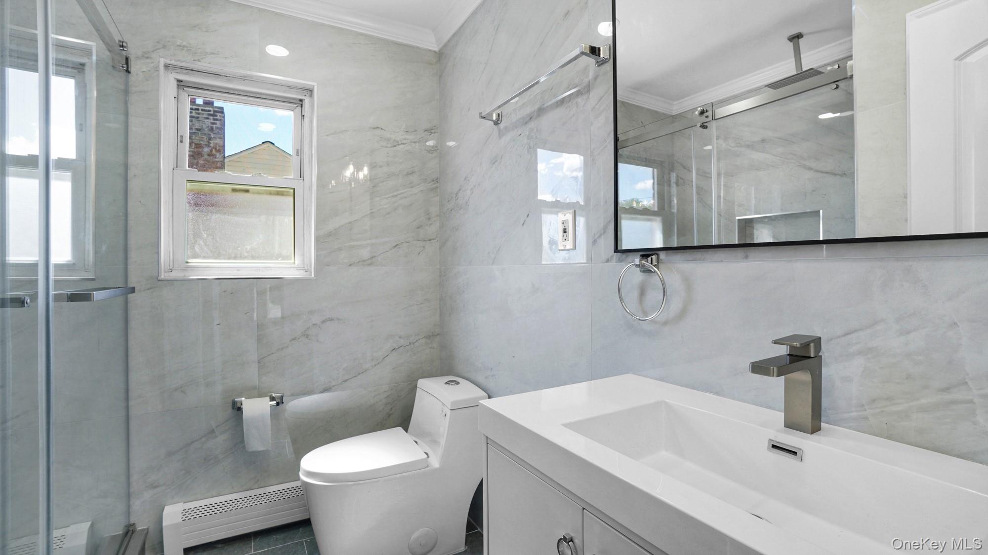 #15 photo, 827 Eastfield Road, ナッソー郡 Westbury , NY 11590