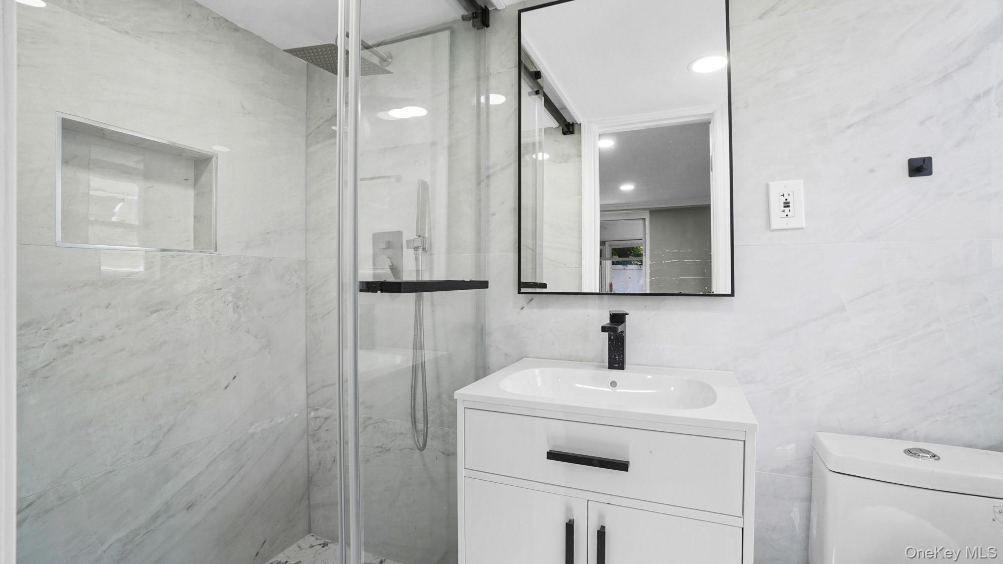 #20 photo, 827 Eastfield Road, ナッソー郡 Westbury , NY 11590