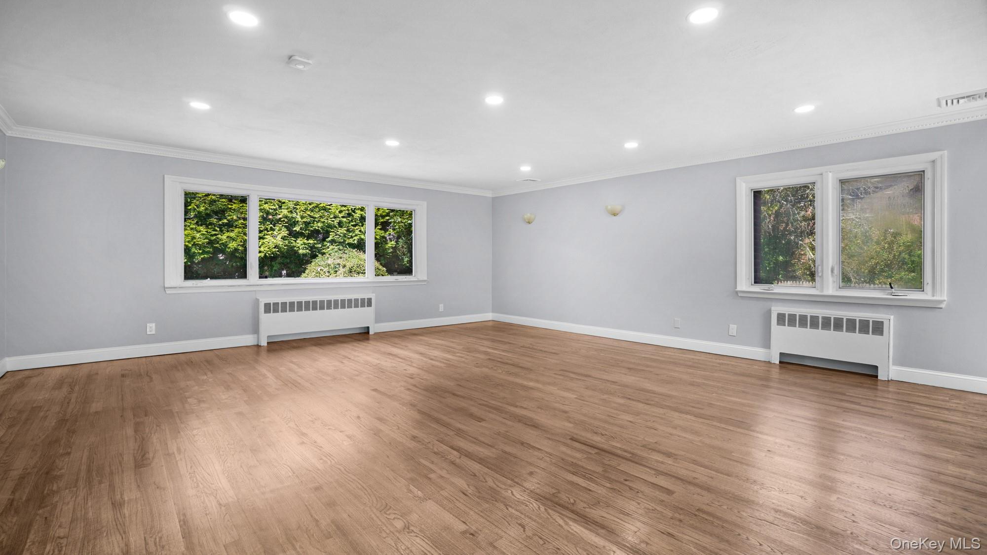 #4 photo, 827 Eastfield Road, ナッソー郡 Westbury , NY 11590