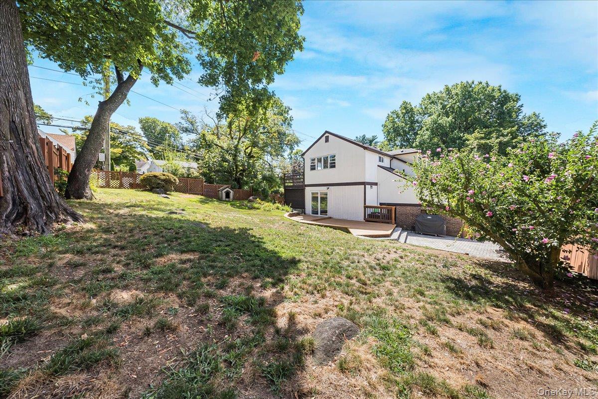 #14 photo, 549 Park Avenue, Yonkers , NY 10703