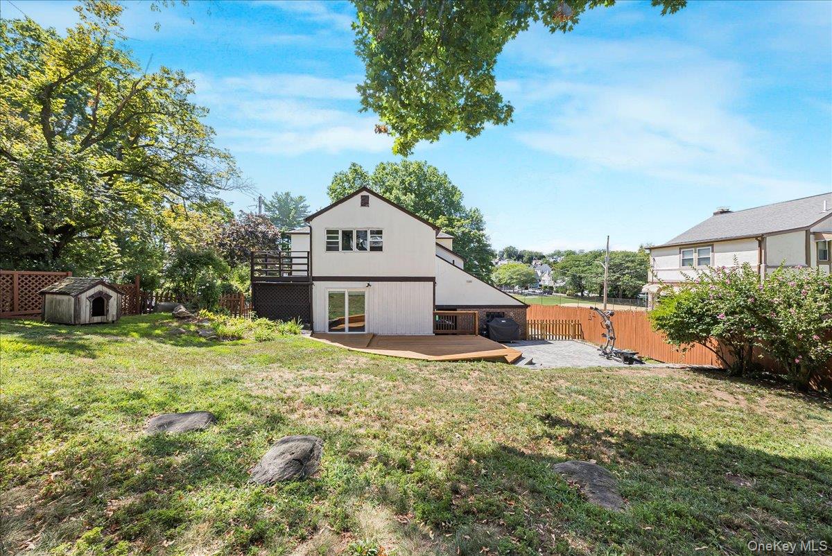 #15 photo, 549 Park Avenue, Yonkers , NY 10703