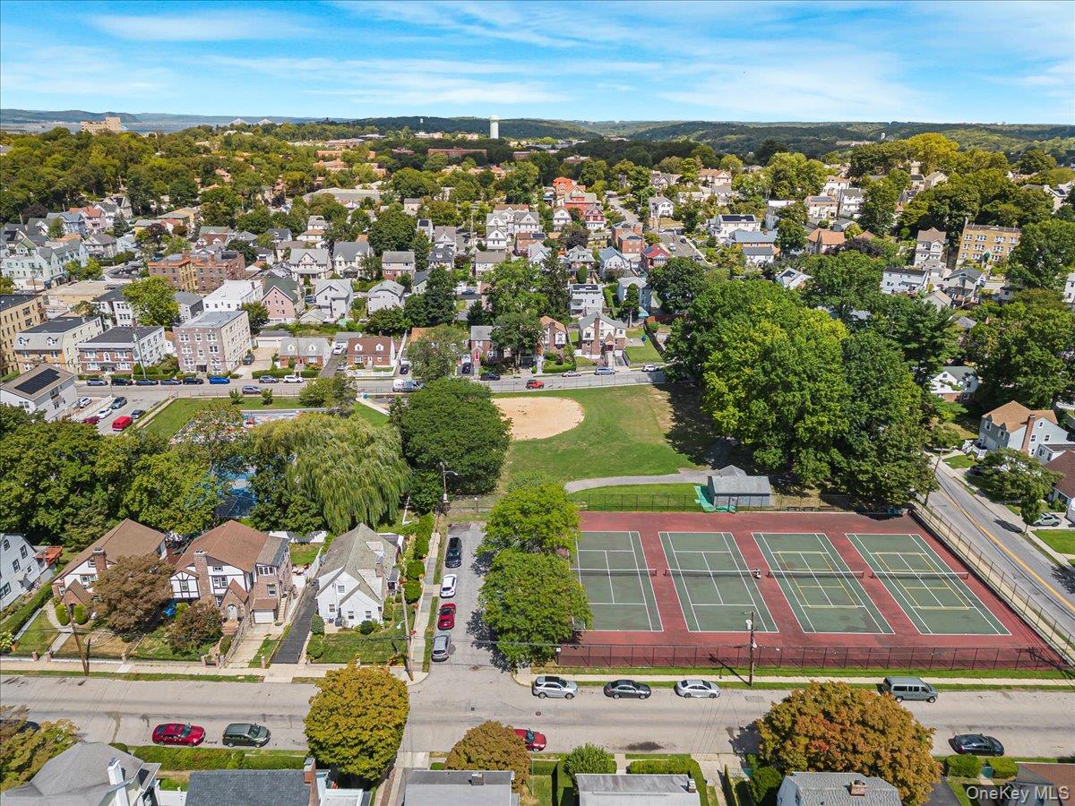 #5 photo, 549 Park Avenue, Yonkers , NY 10703