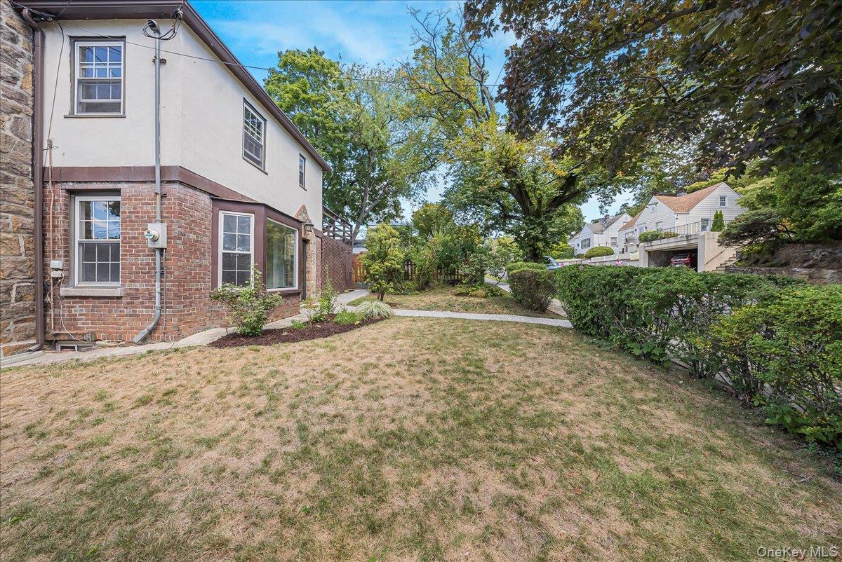 #8 photo, 549 Park Avenue, Yonkers , NY 10703