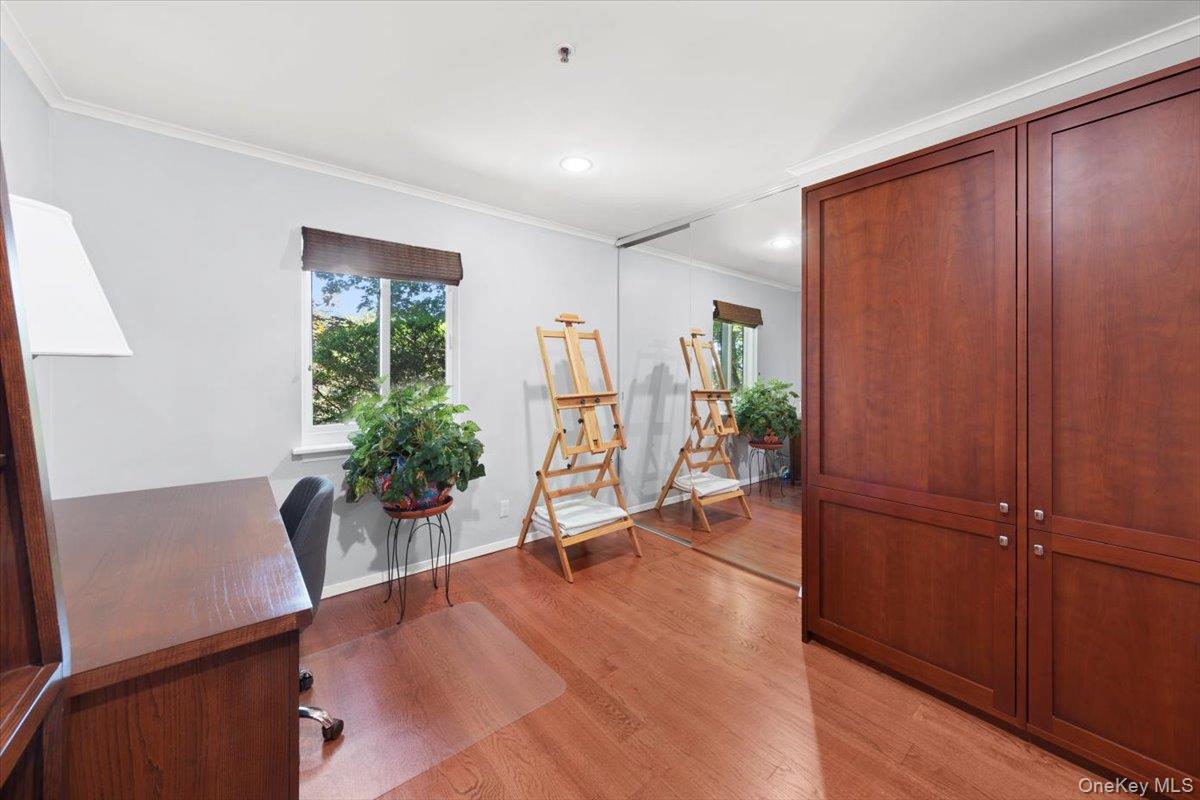 #11 photo, 301 Old Cedar Road, Hartsdale , NY 10530