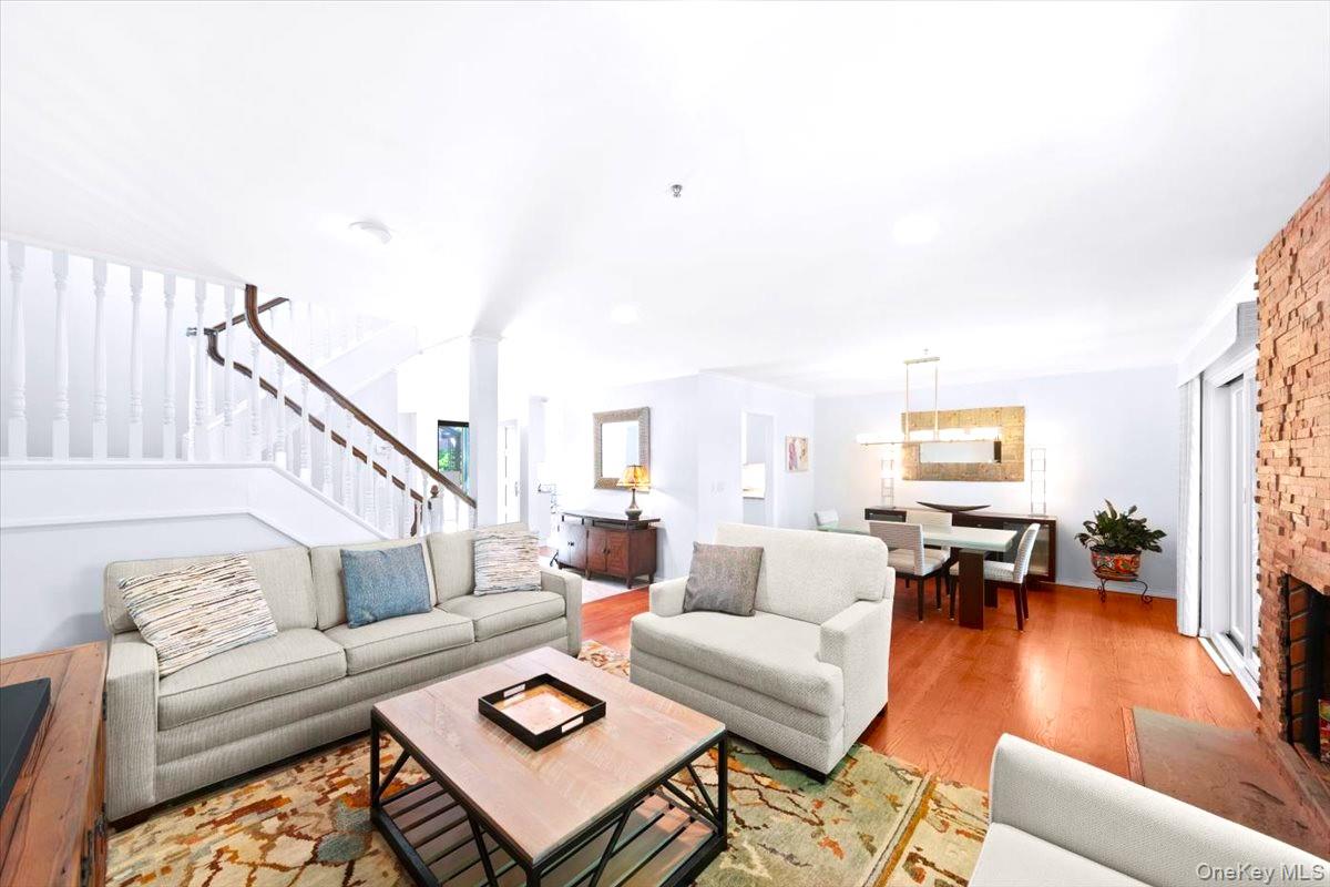 #18 photo, 301 Old Cedar Road, Hartsdale , NY 10530