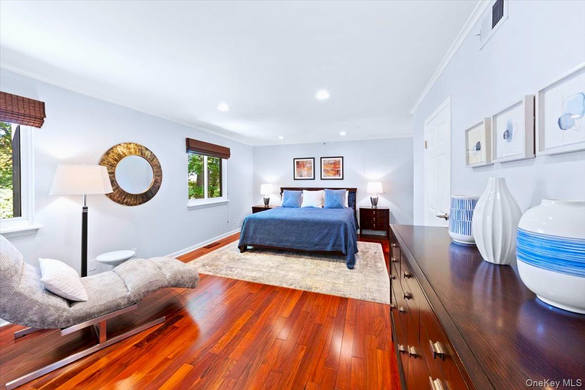 #3 photo, 301 Old Cedar Road, Hartsdale , NY 10530