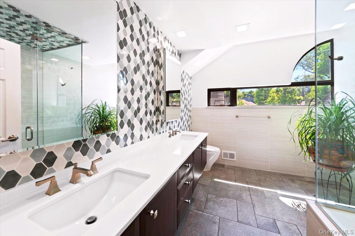 #6 photo, 301 Old Cedar Road, Hartsdale , NY 10530