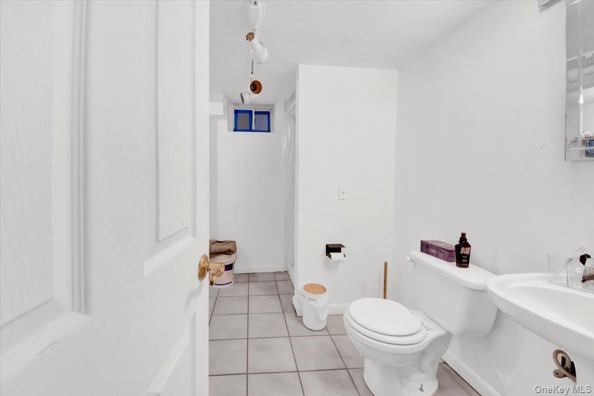 #10 photo, 1610 Hering Avenue, Bronx , NY 10461