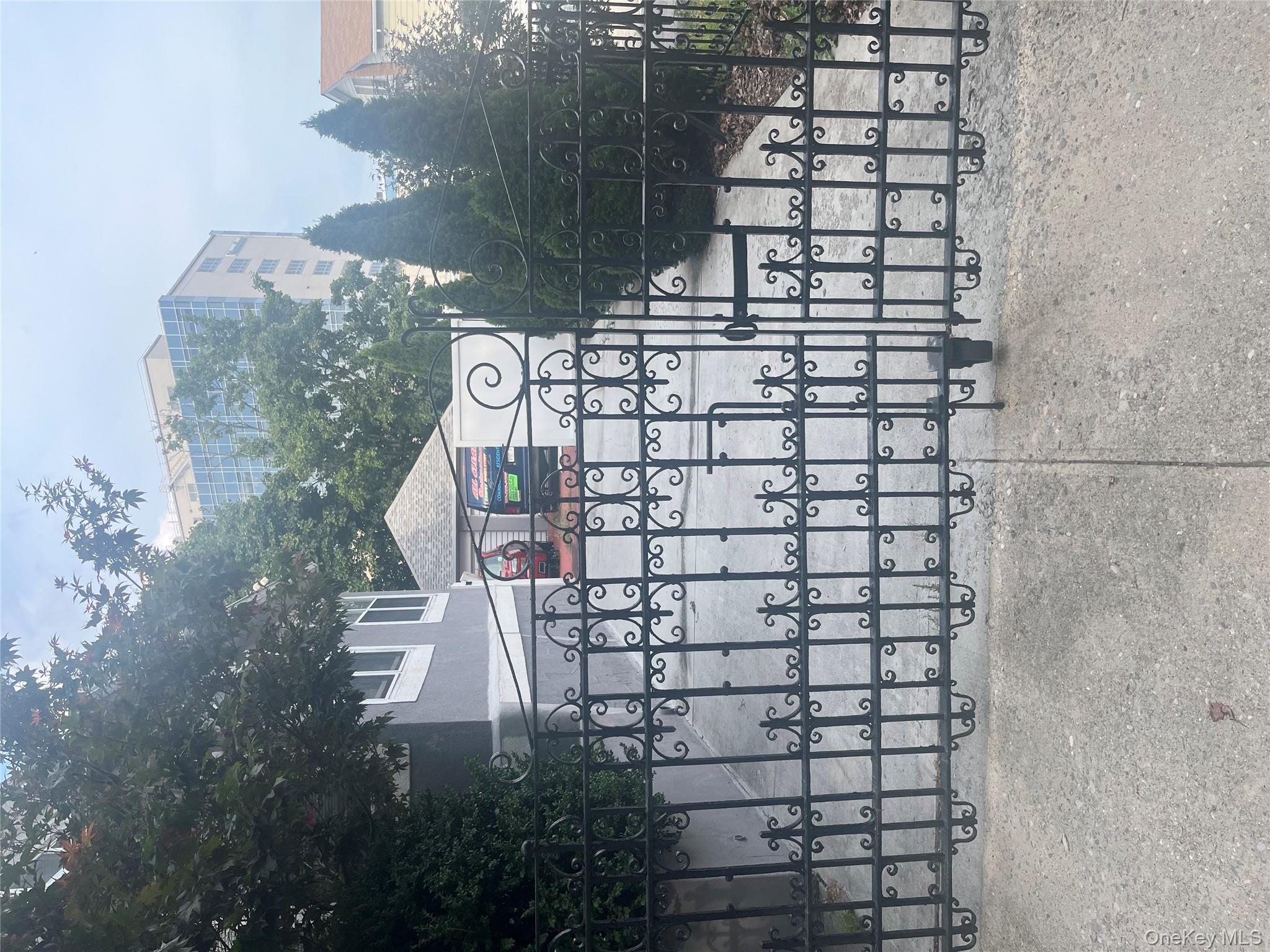 #3 photo, 1610 Hering Avenue, ブロンクス区 Bronx , NY 10461