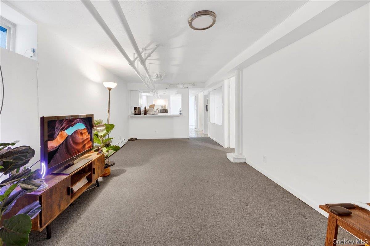 #9 photo, 1610 Hering Avenue, Bronx , NY 10461