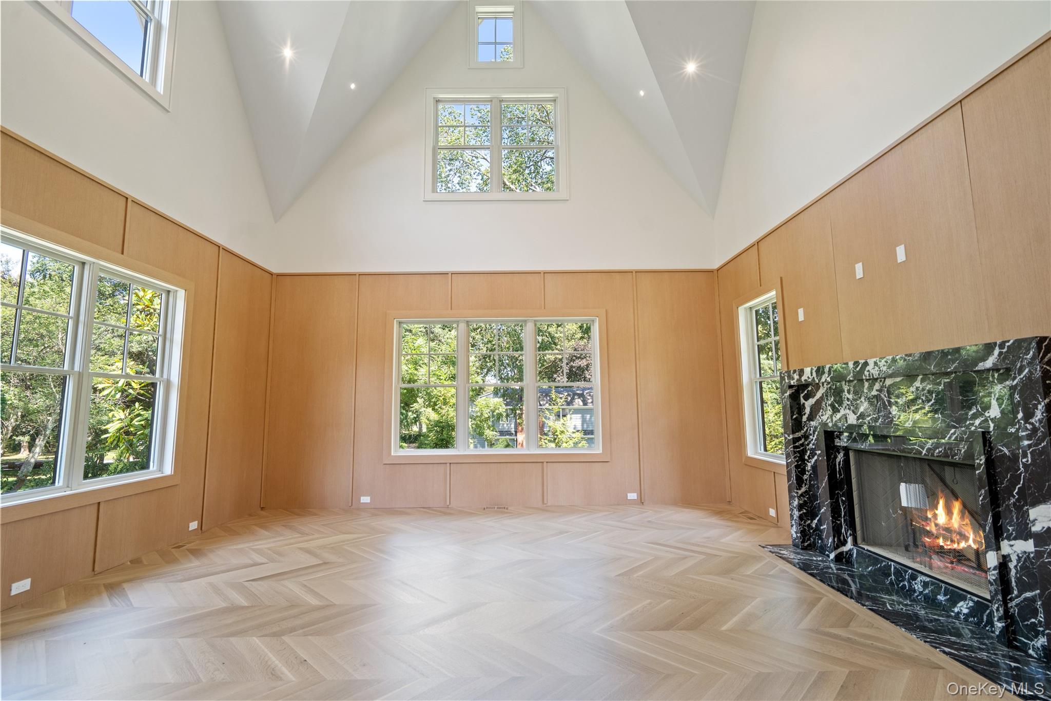 #8 photo, 8 Dogwood Hill, ナッソー郡 Brookville , NY 11545