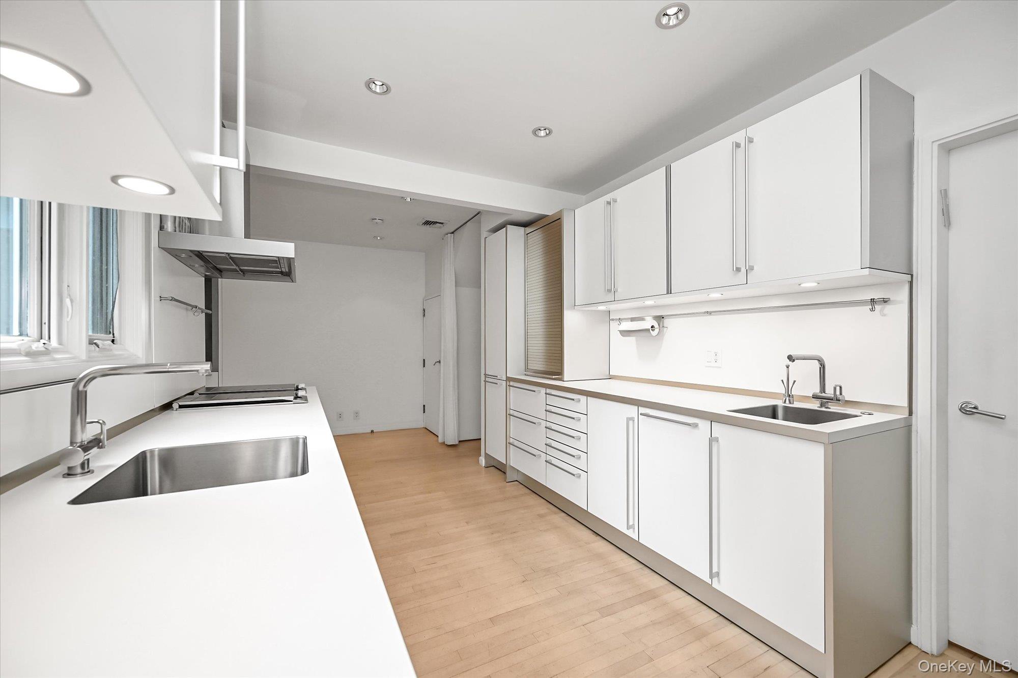 #7 photo, 30 & 16 Beechwood Drive, ナッソー郡 Lawrence , NY 11559