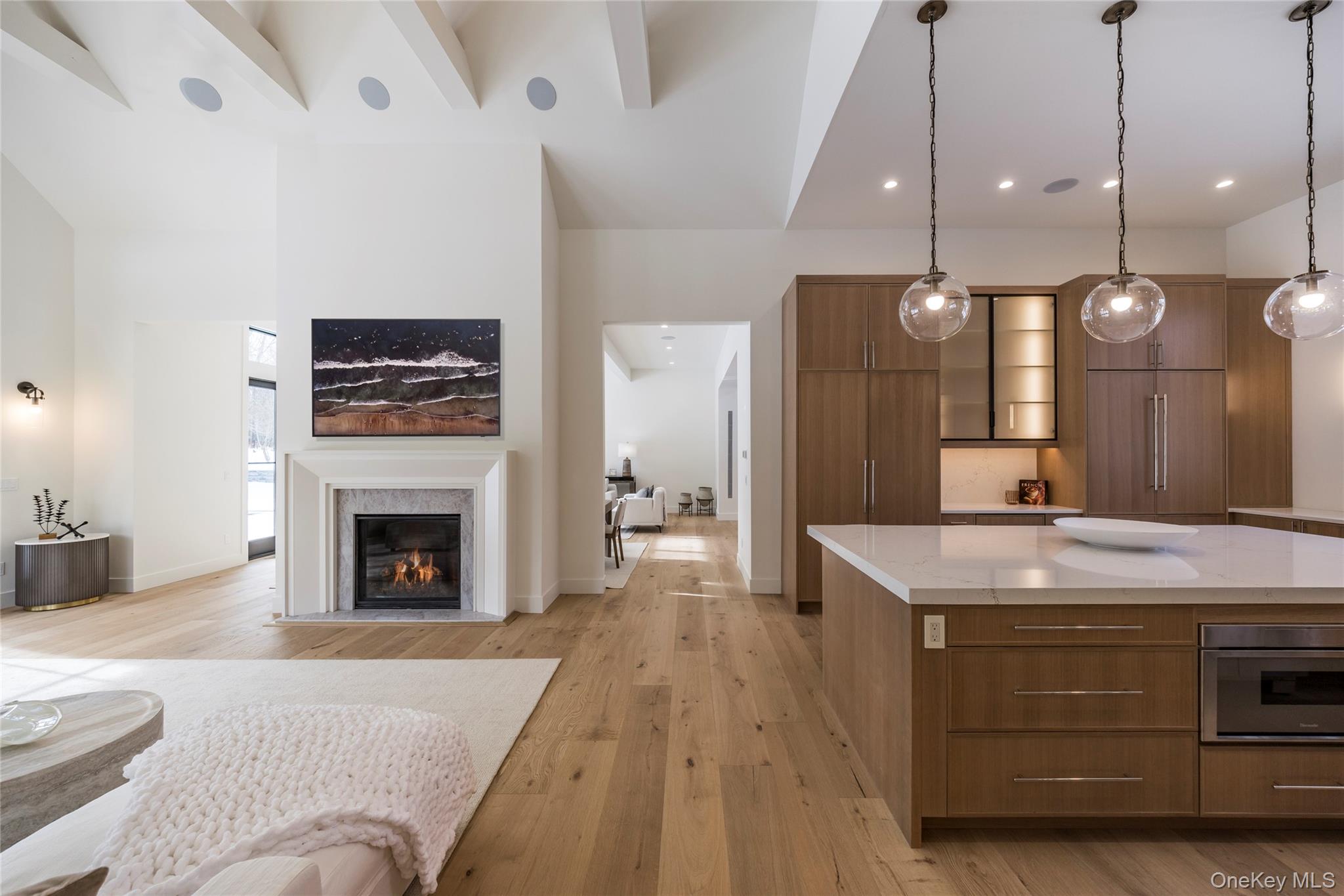 #10 photo, 33 Harbor View Drive, Саффолк ‖ East Hampton , NY 11937