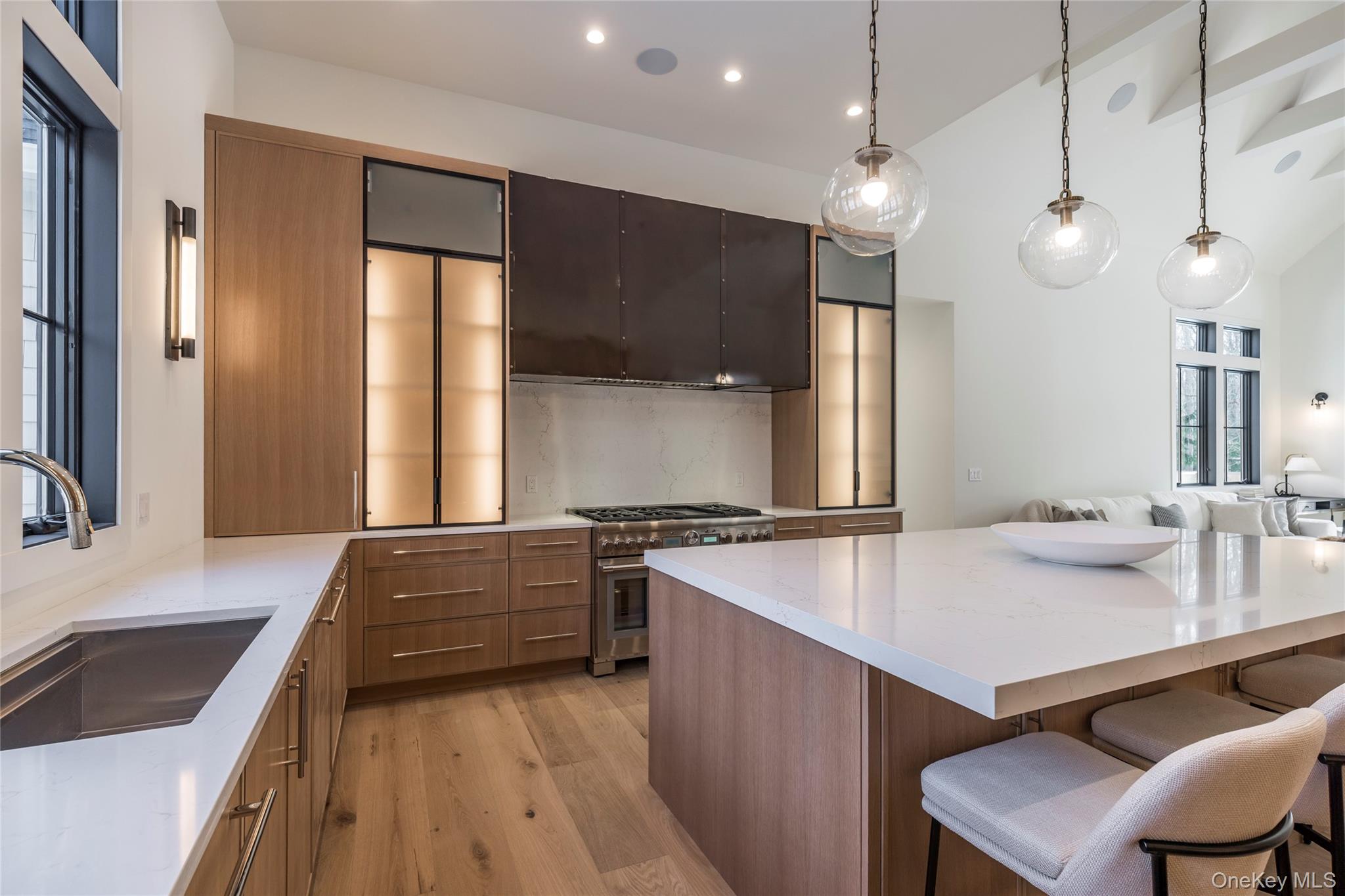 #12 photo, 33 Harbor View Drive, Саффолк ‖ East Hampton , NY 11937