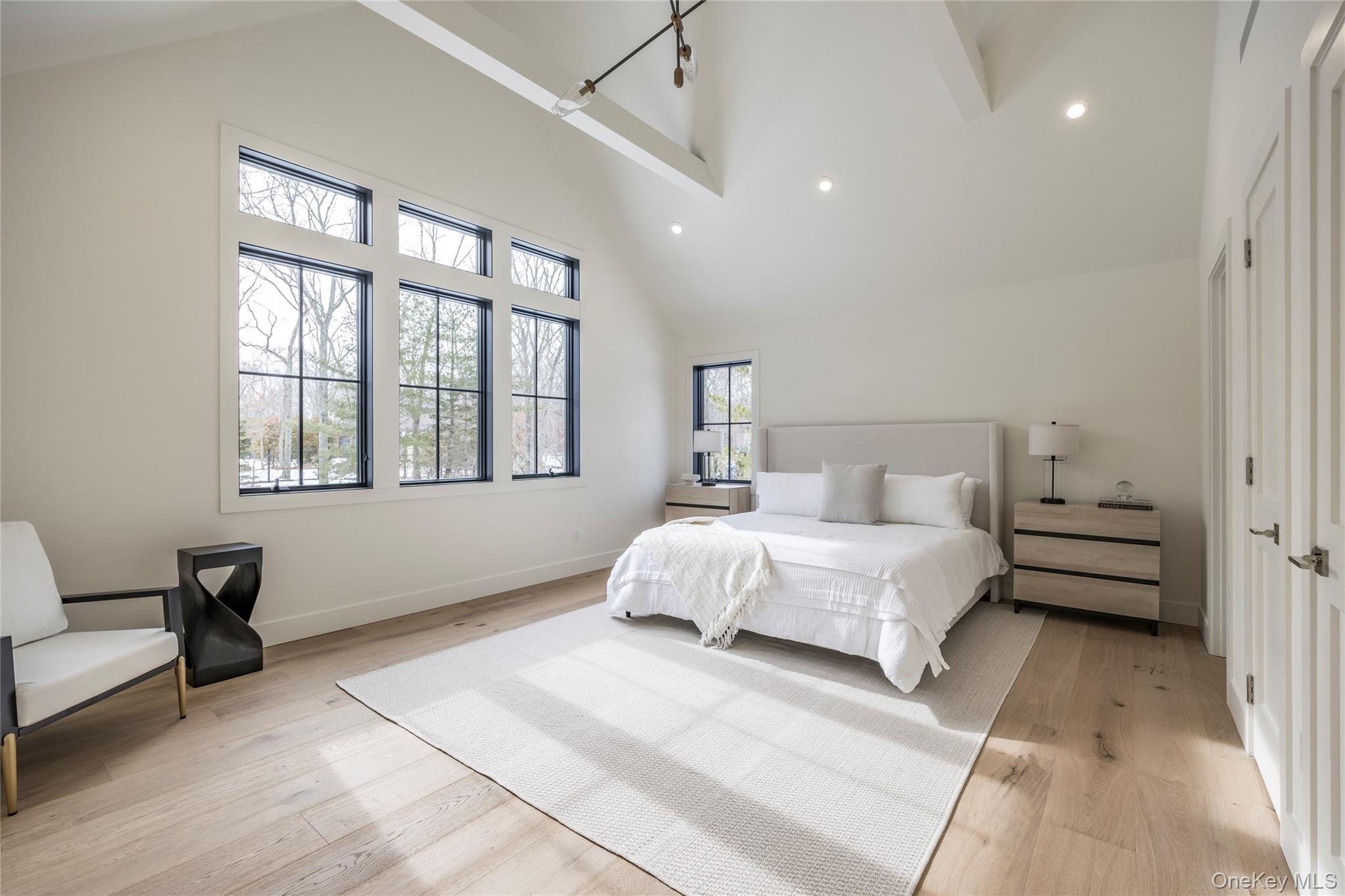 #20 photo, 33 Harbor View Drive, Саффолк ‖ East Hampton , NY 11937